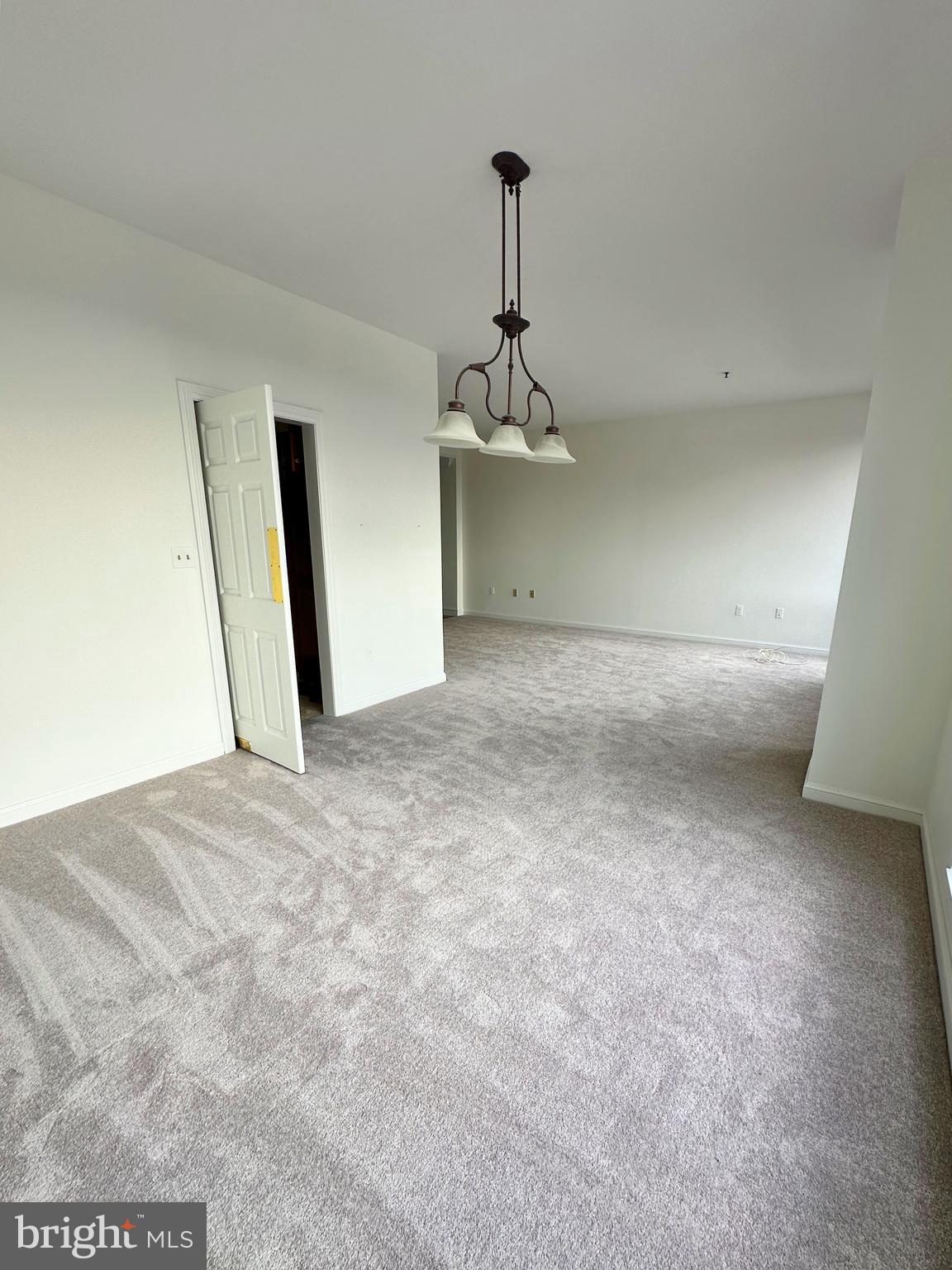 HARBOR COURT CONDOMINIUMS - Residential