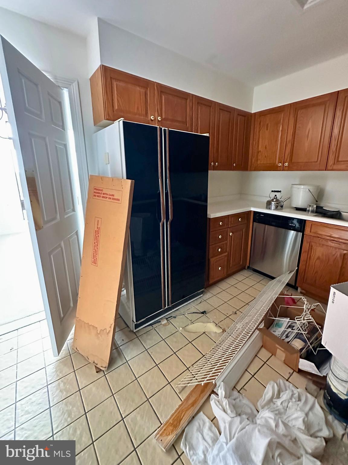 HARBOR COURT CONDOMINIUMS - Residential