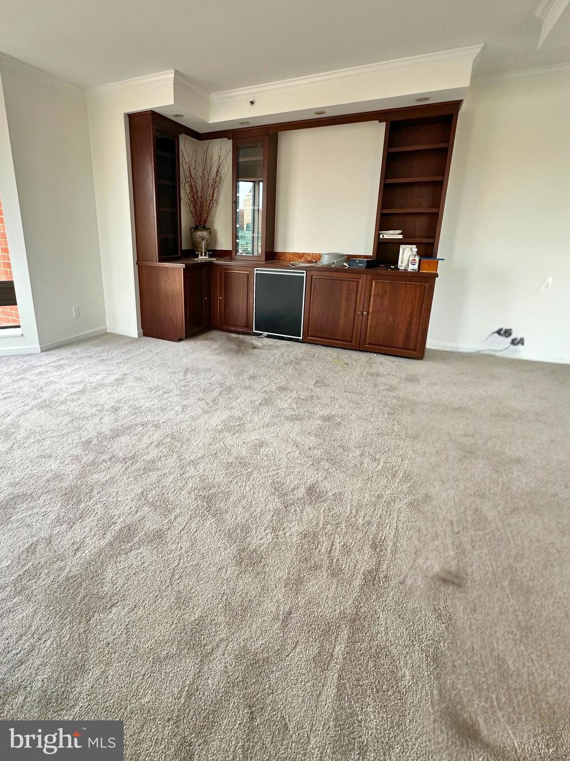 HARBOR COURT CONDOMINIUMS - Residential