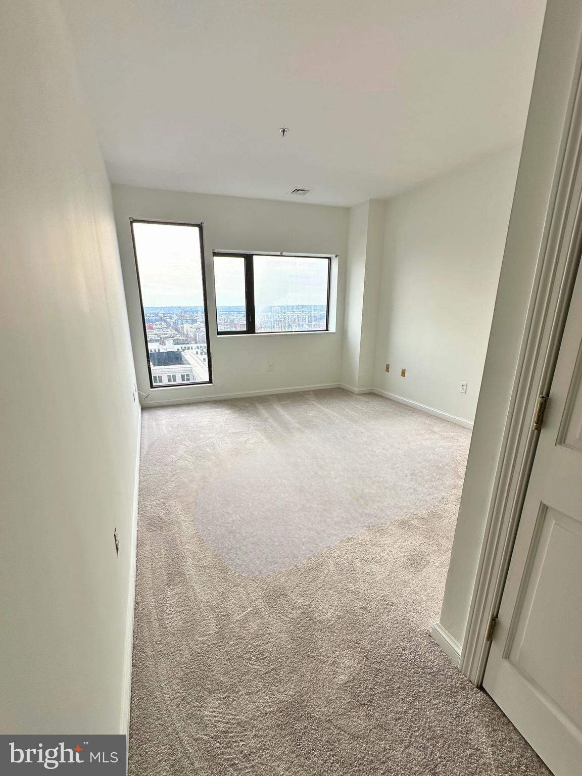 HARBOR COURT CONDOMINIUMS - Residential