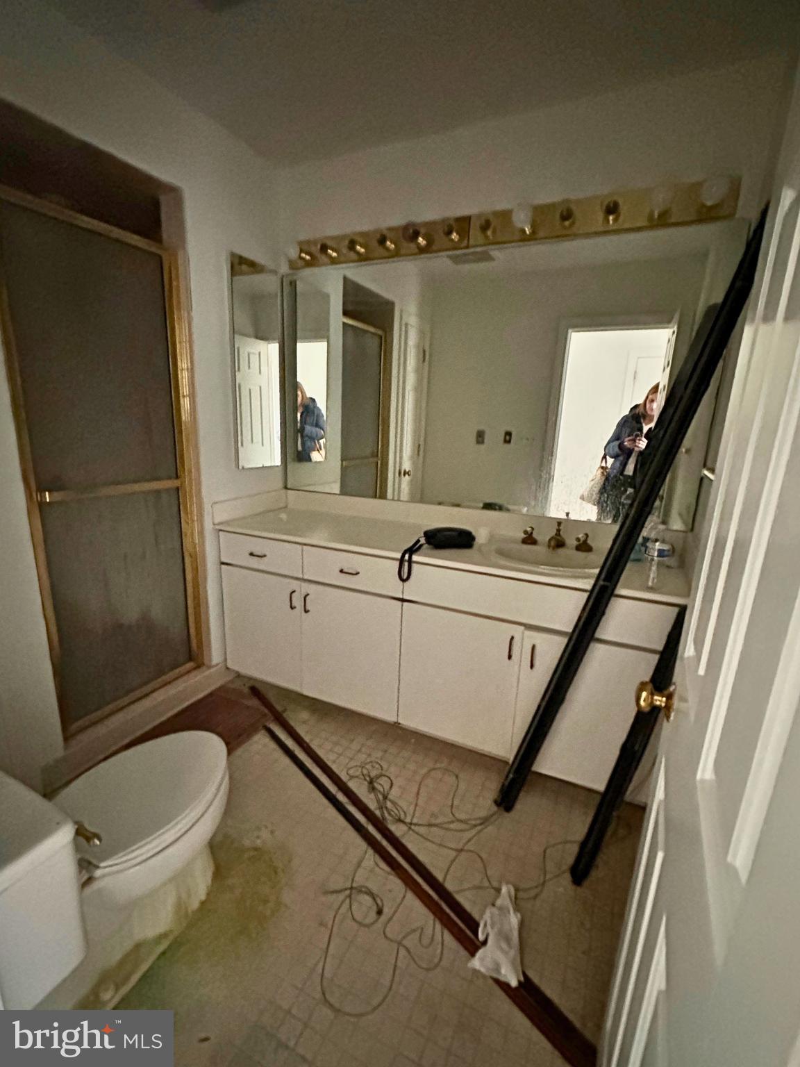 HARBOR COURT CONDOMINIUMS - Residential