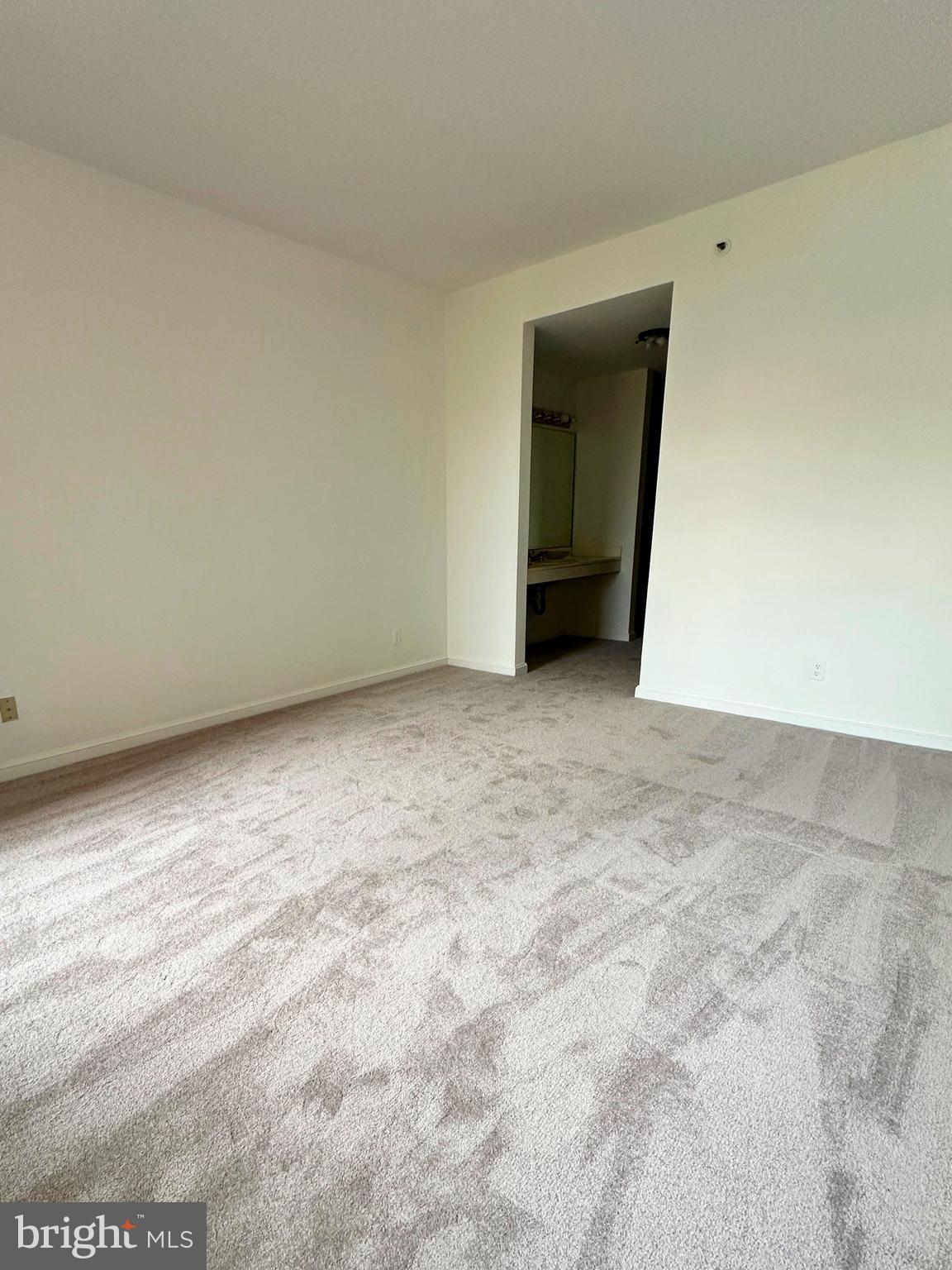 HARBOR COURT CONDOMINIUMS - Residential