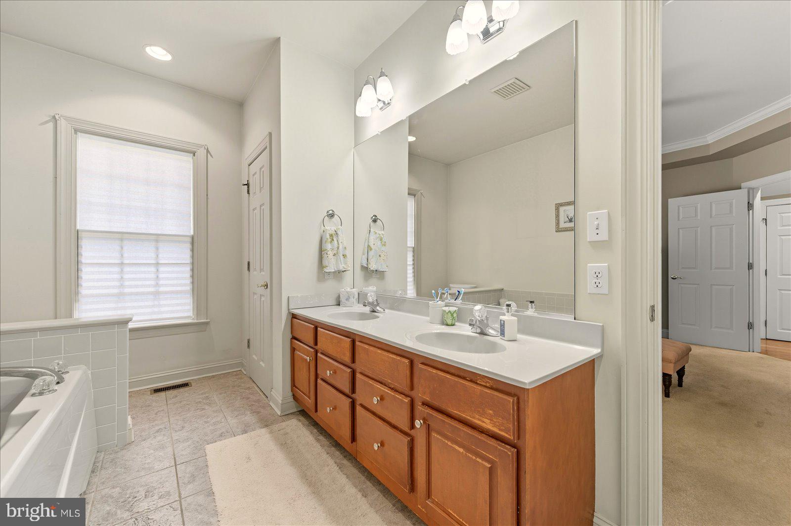 OLDE TOWN - Residential