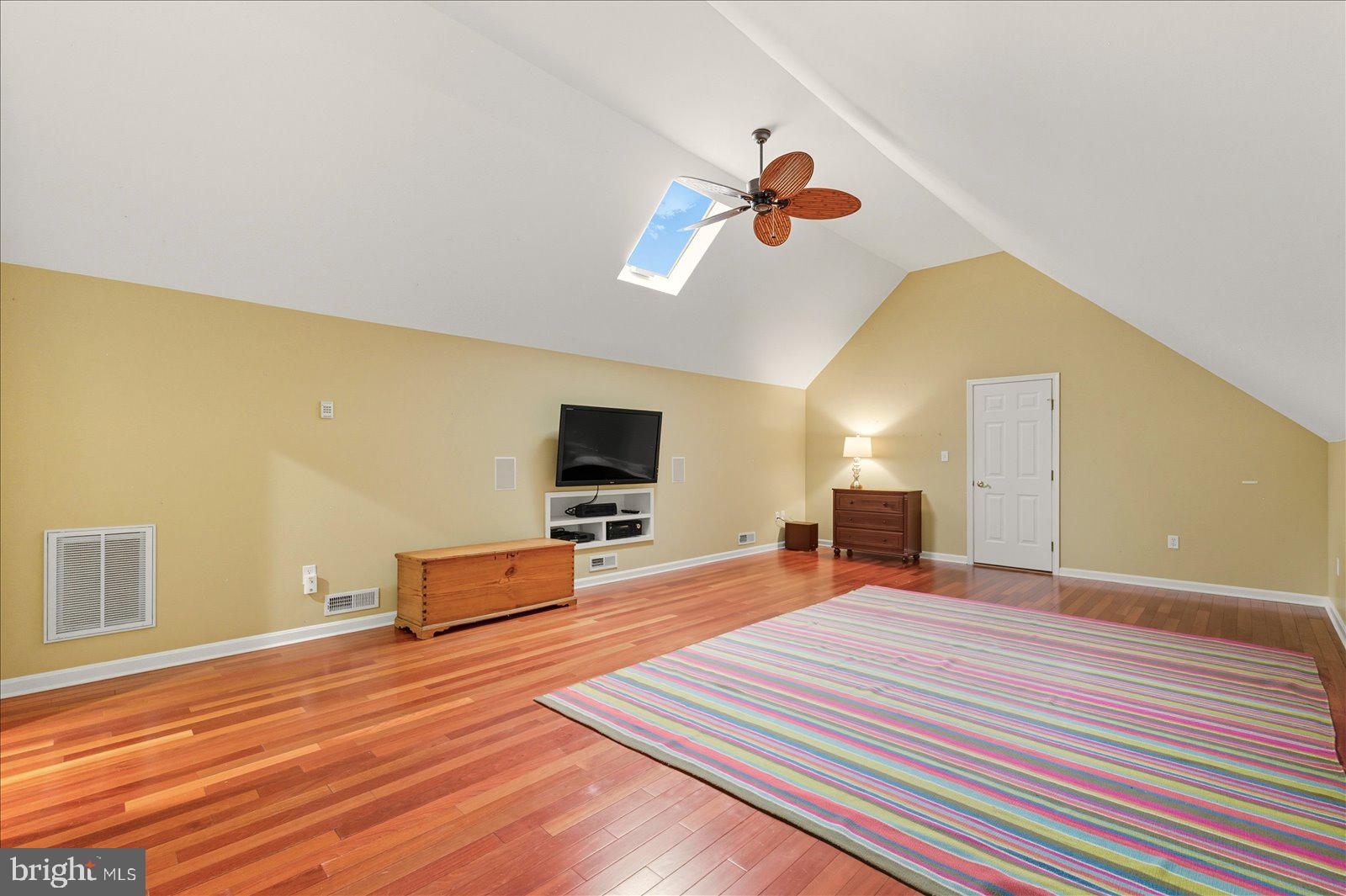 OLDE TOWN - Residential