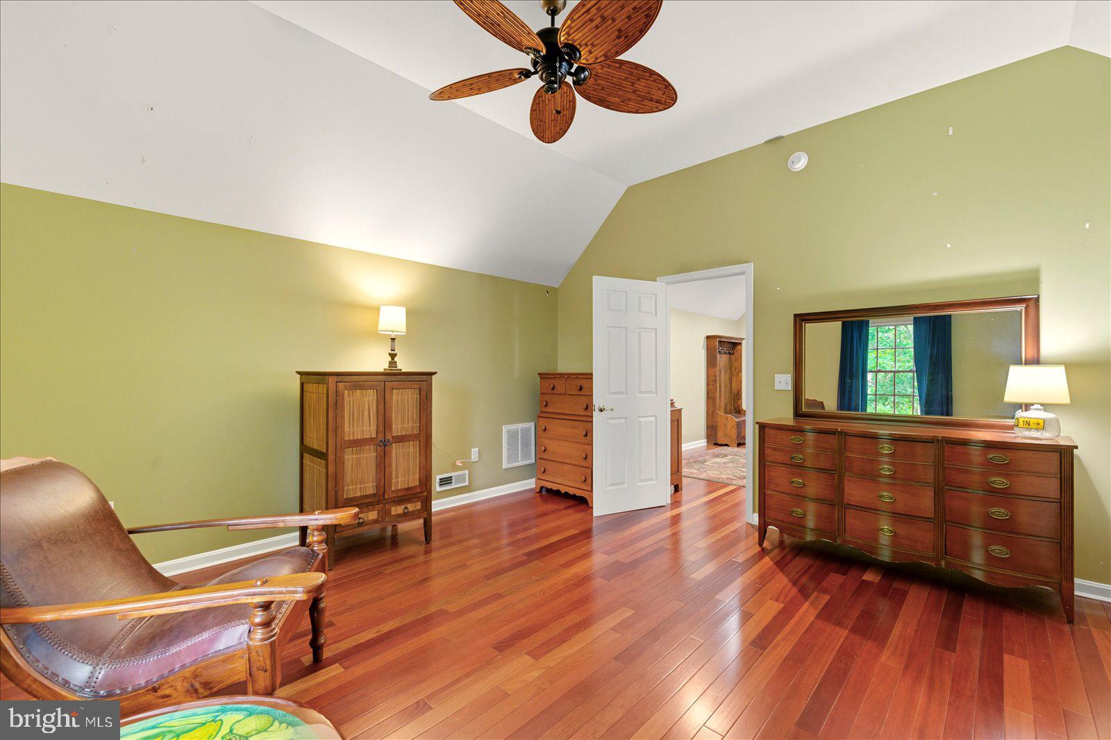 OLDE TOWN - Residential