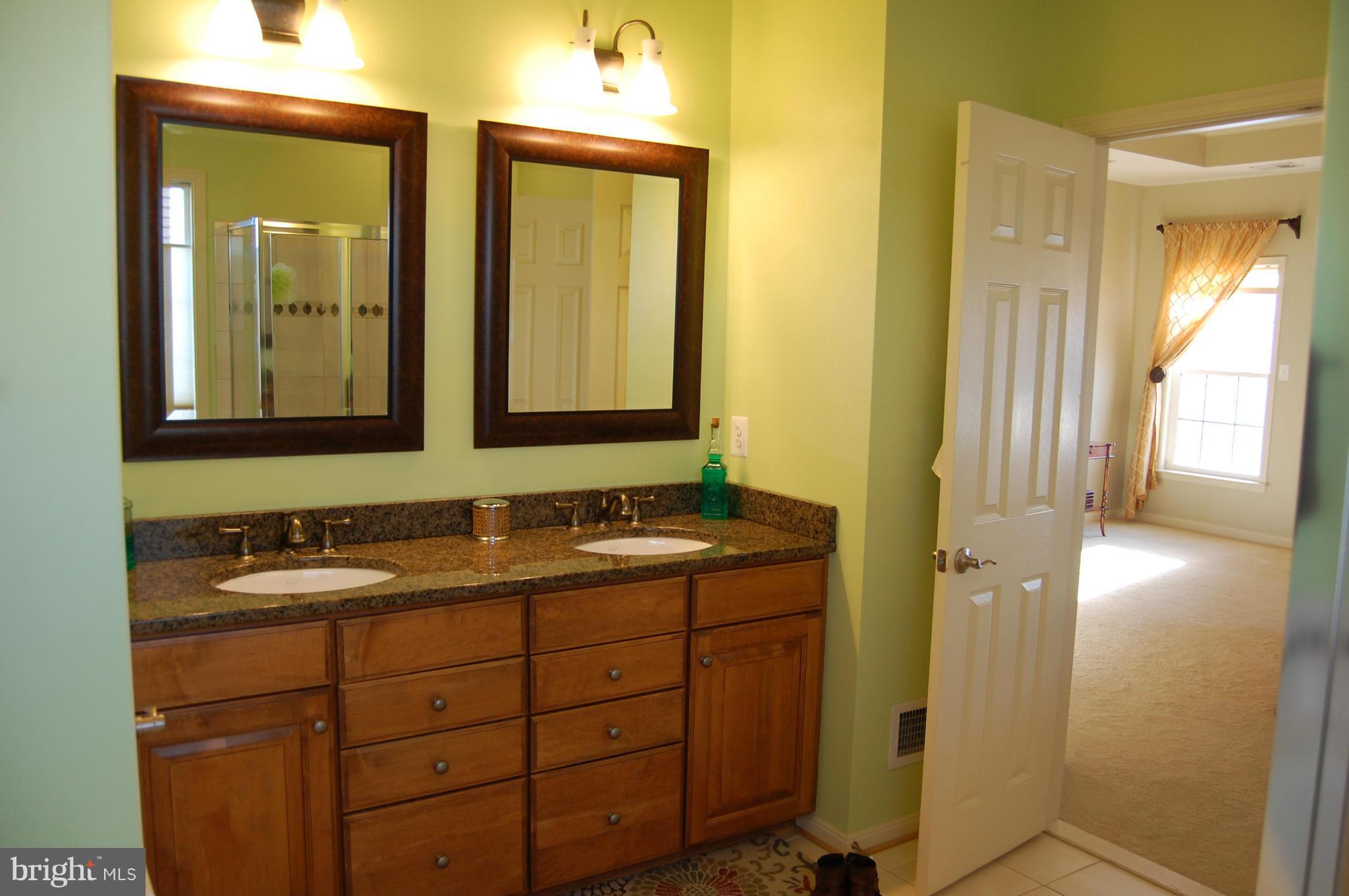 MADISON GROVE - Residential