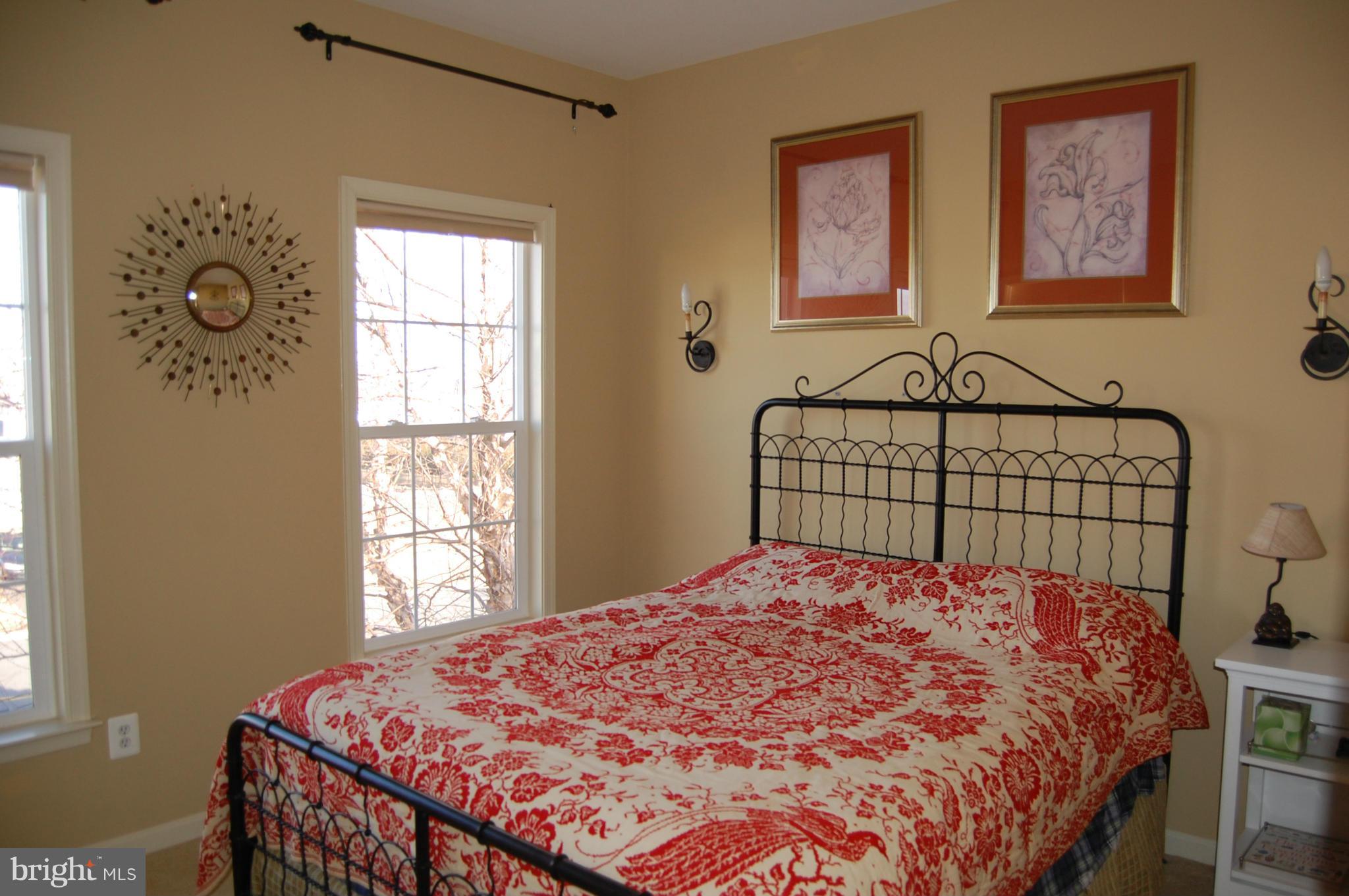 MADISON GROVE - Residential