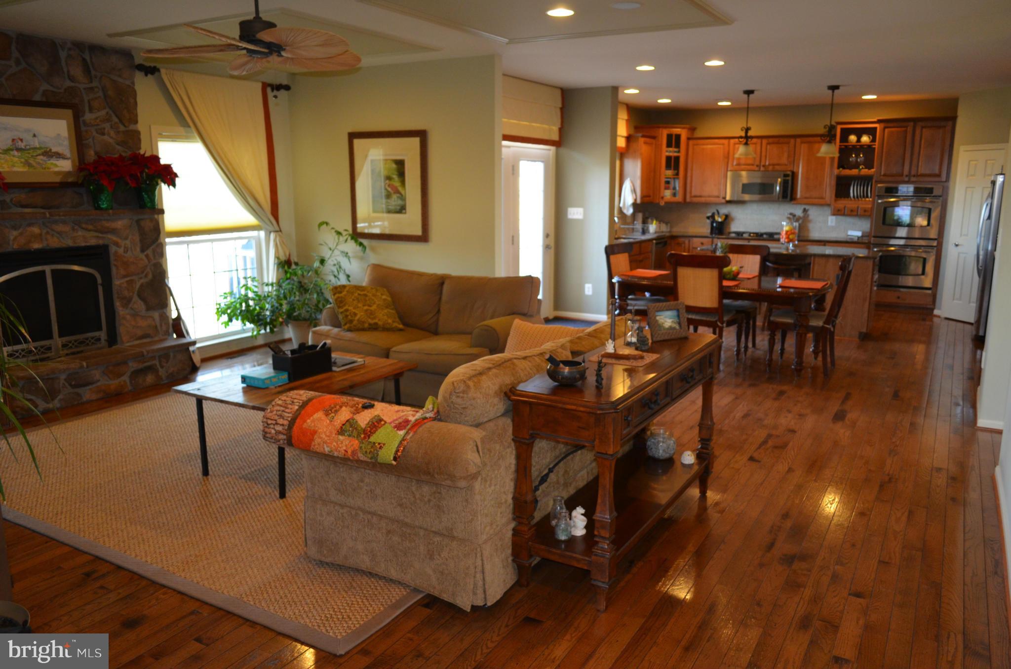 MADISON GROVE - Residential