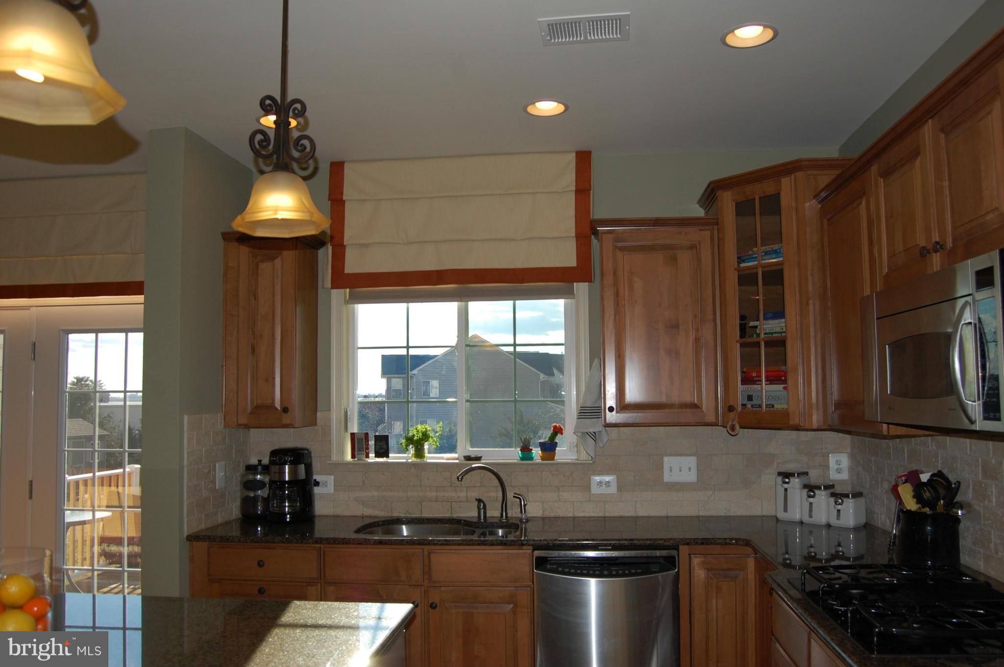 MADISON GROVE - Residential