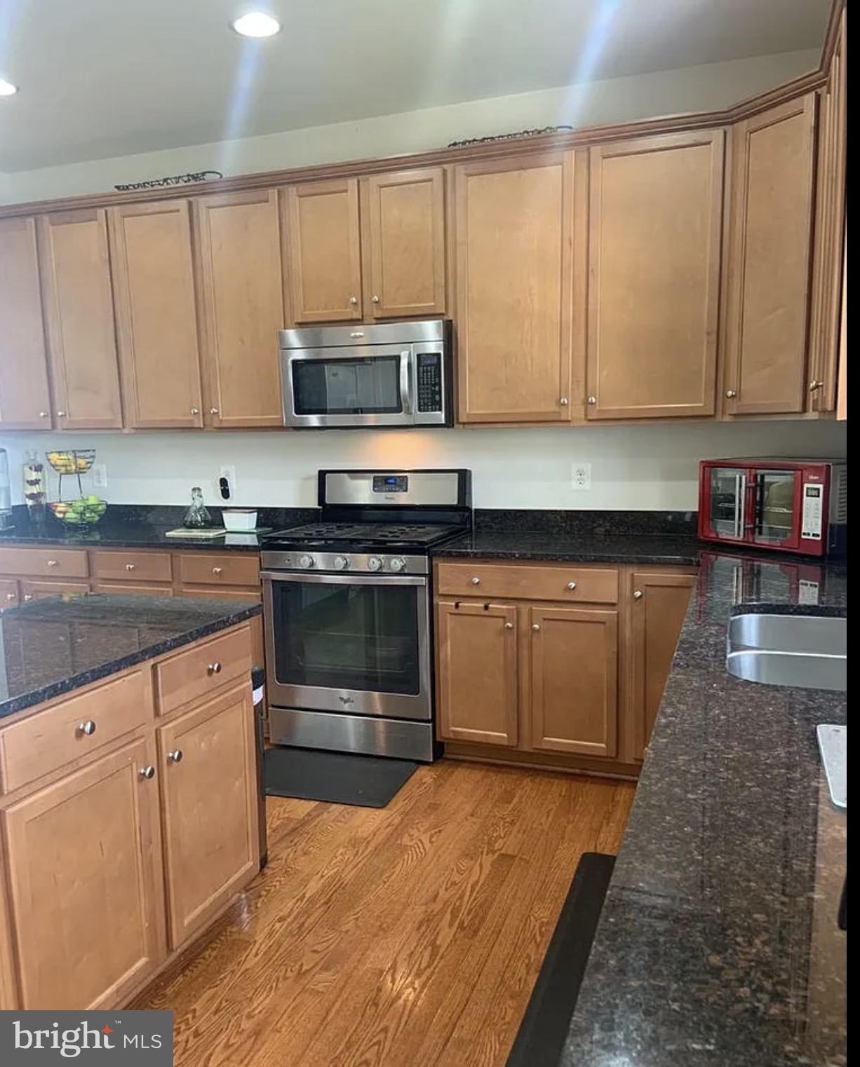 1484 CASUAL WATER WAY