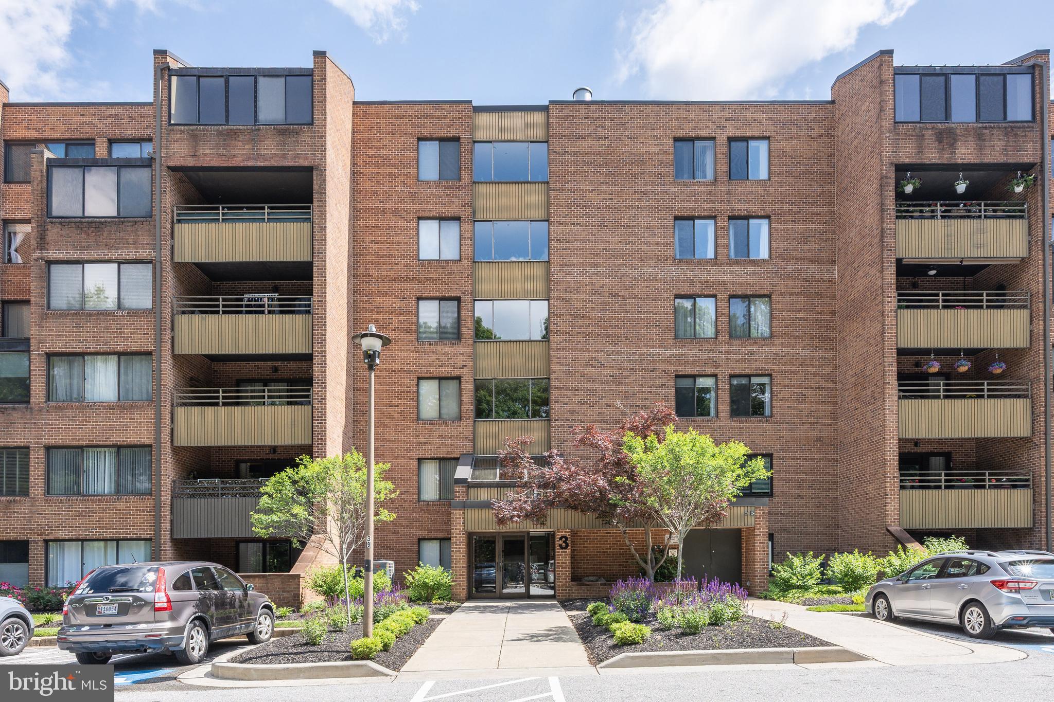 3 SOUTHERLY COURT 605