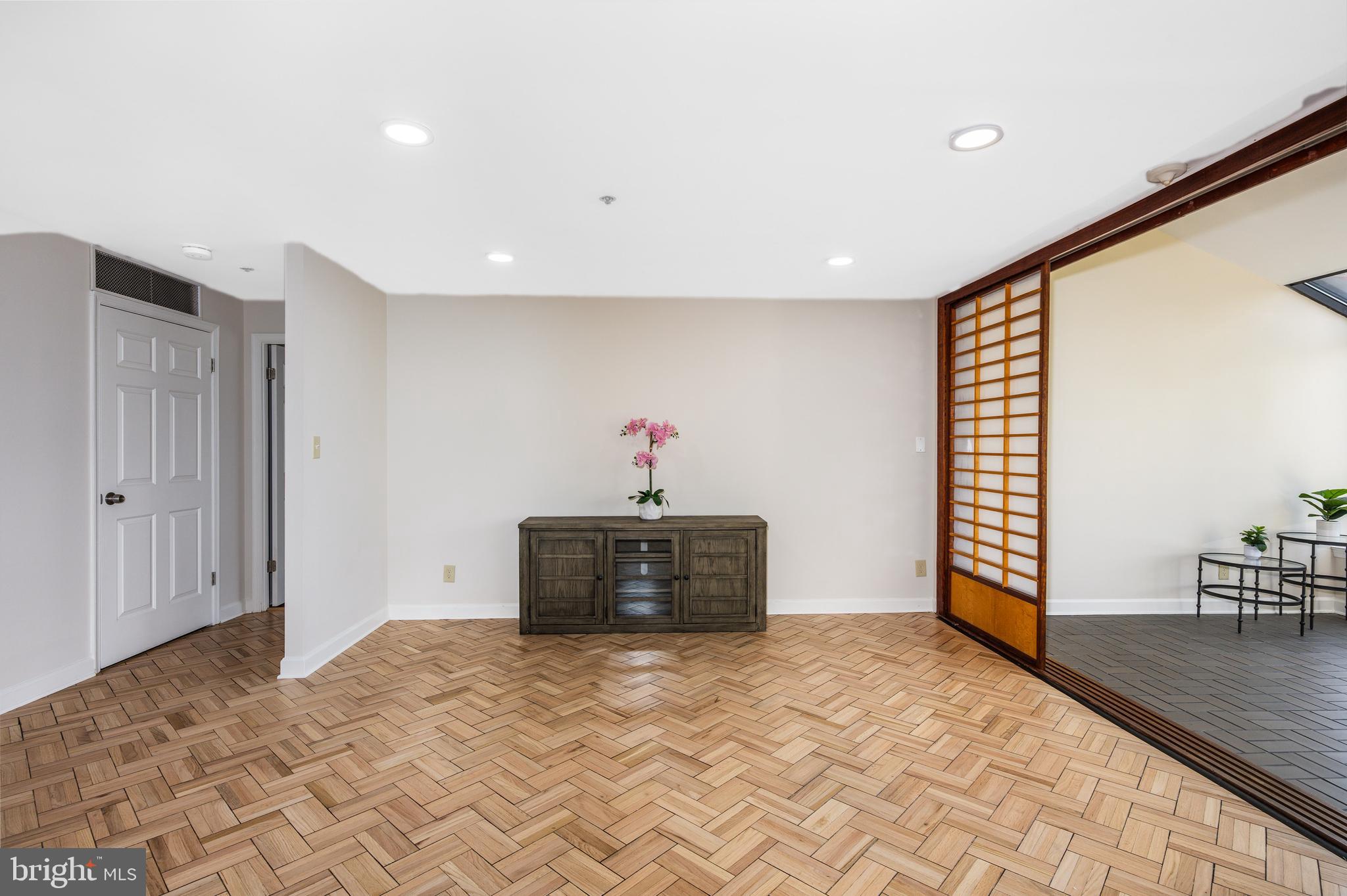 TOWSONGATE - Residential