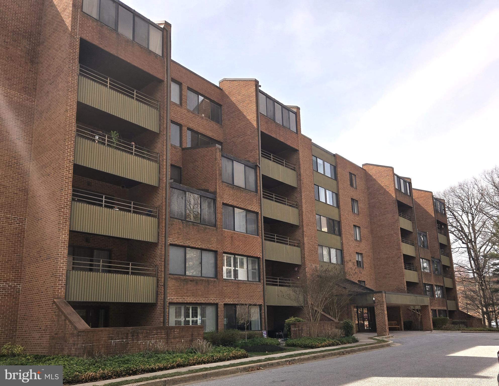3 SOUTHERLY COURT 605