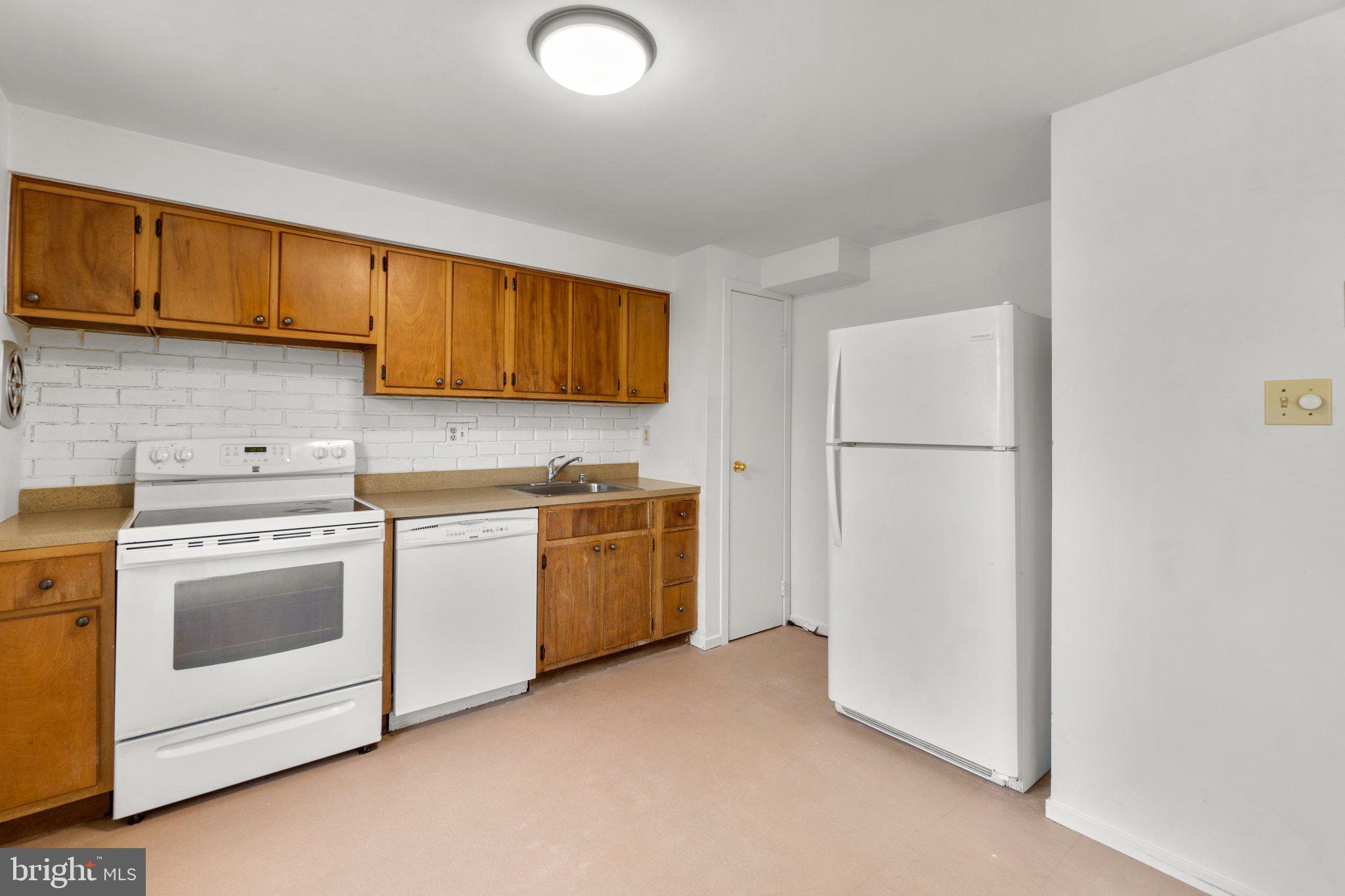 GREENS OF WESTMINSTER - Residential