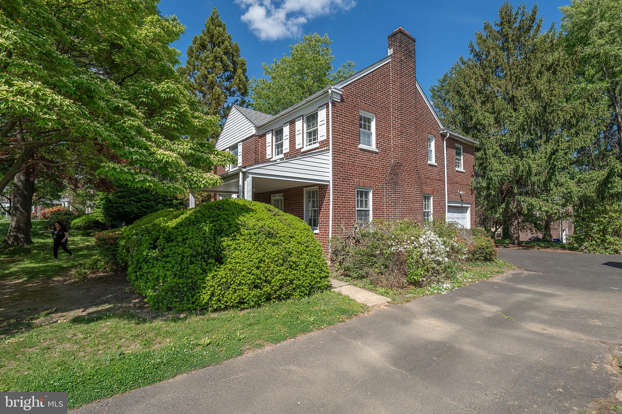 7411 ELIZABETH ROAD