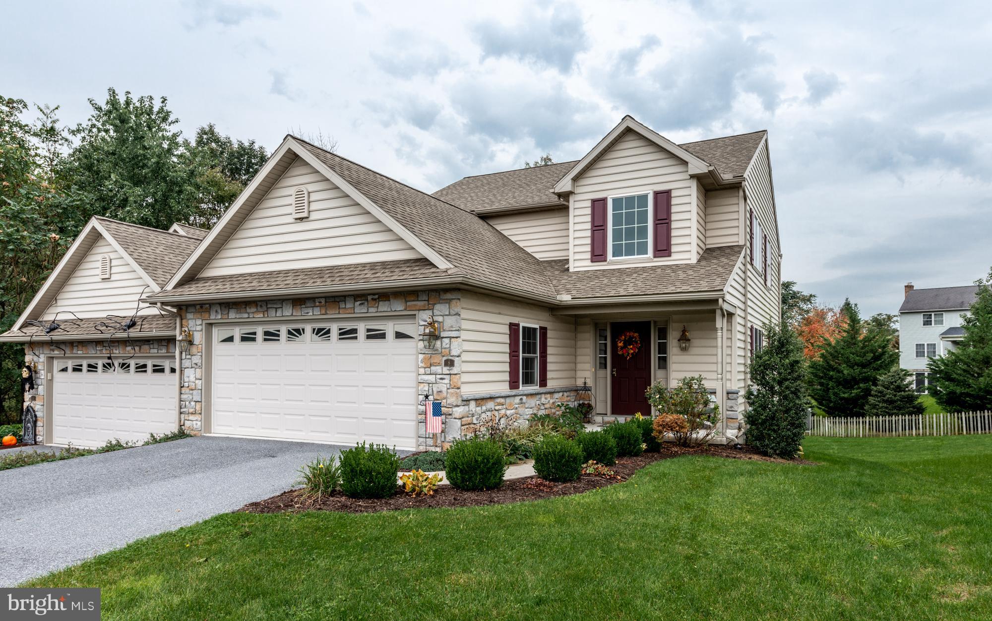 WOODS EDGE OF ELIZABETHTOWN - Residential