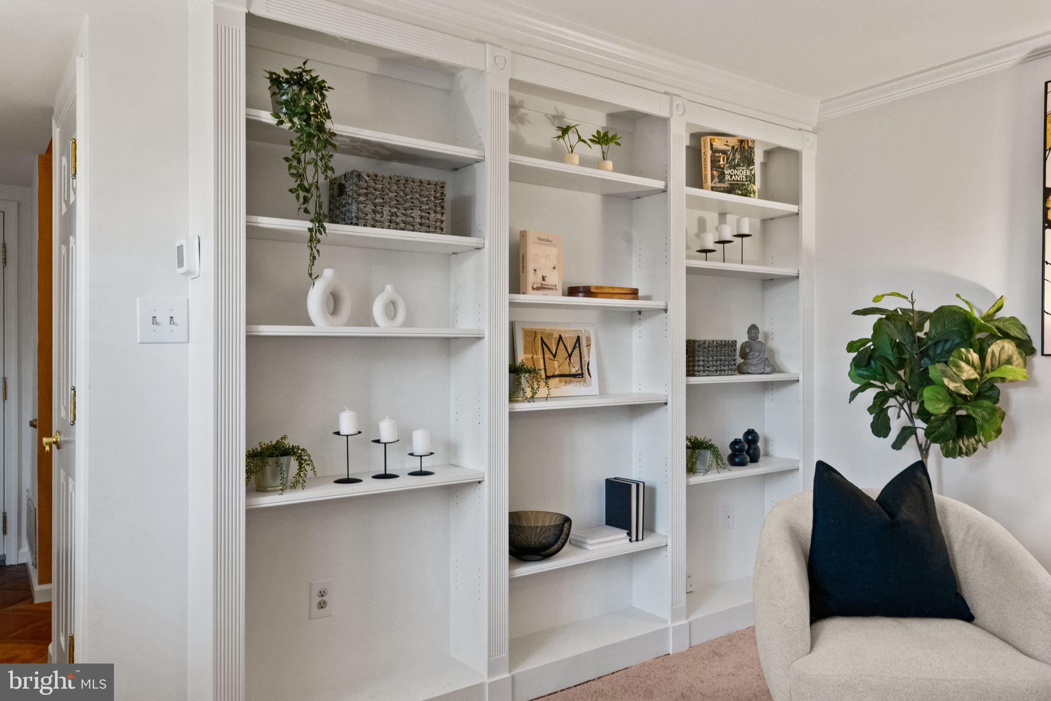 CHURCHILL COURT - Residential