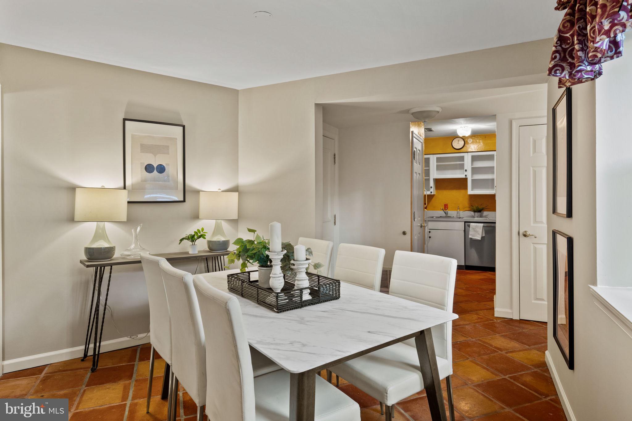 CHURCHILL COURT - Residential