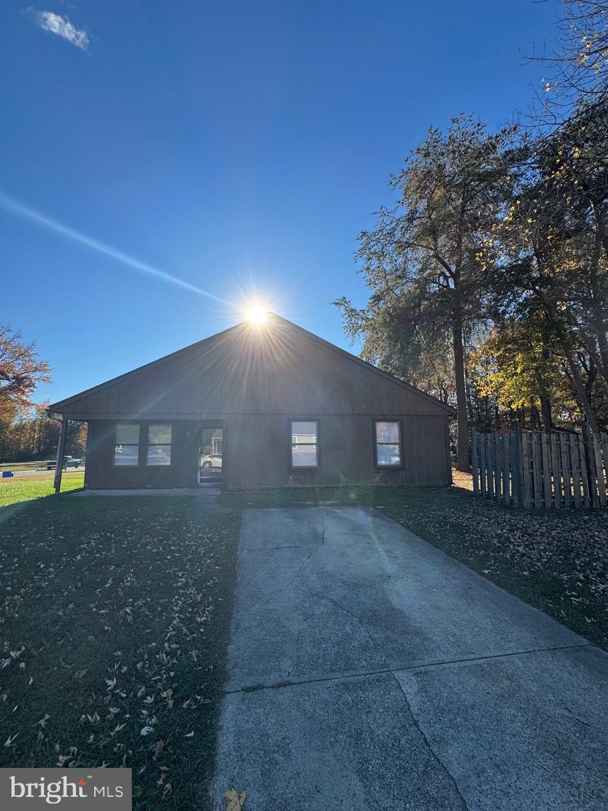 Fantastic Rental.  Many updates great condition.   Three bedroom duplex rambler.   Location close to shopping, restaurants. Hike, bike path playgrounds. This is a wonderful opportunity to rent your own place.