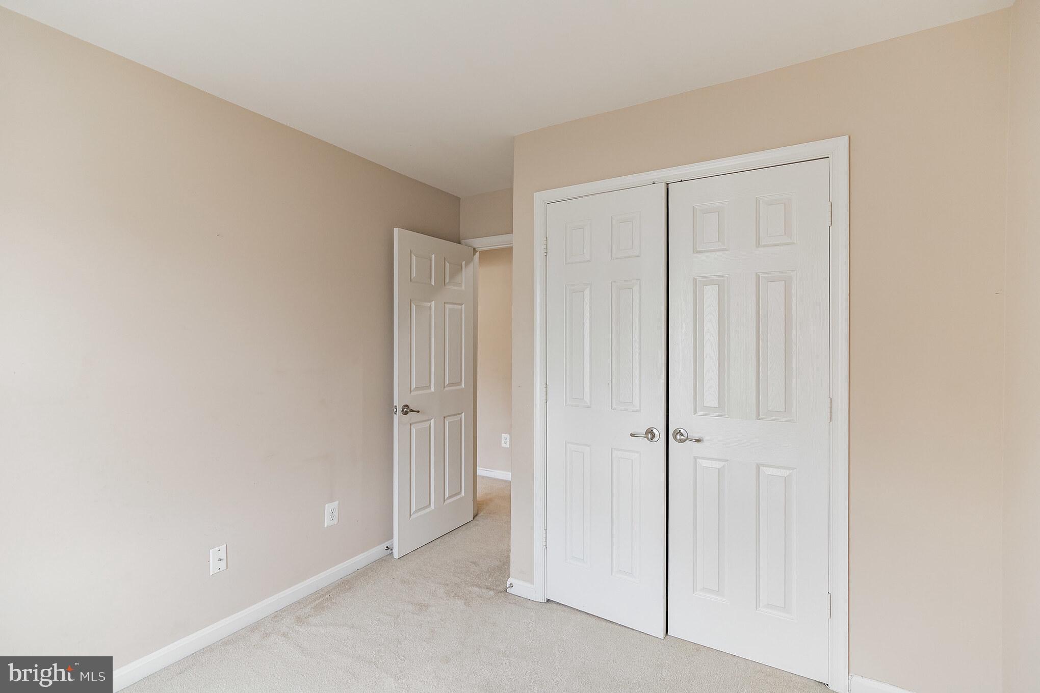 RIDGEFIELD VILLAGE - Residential