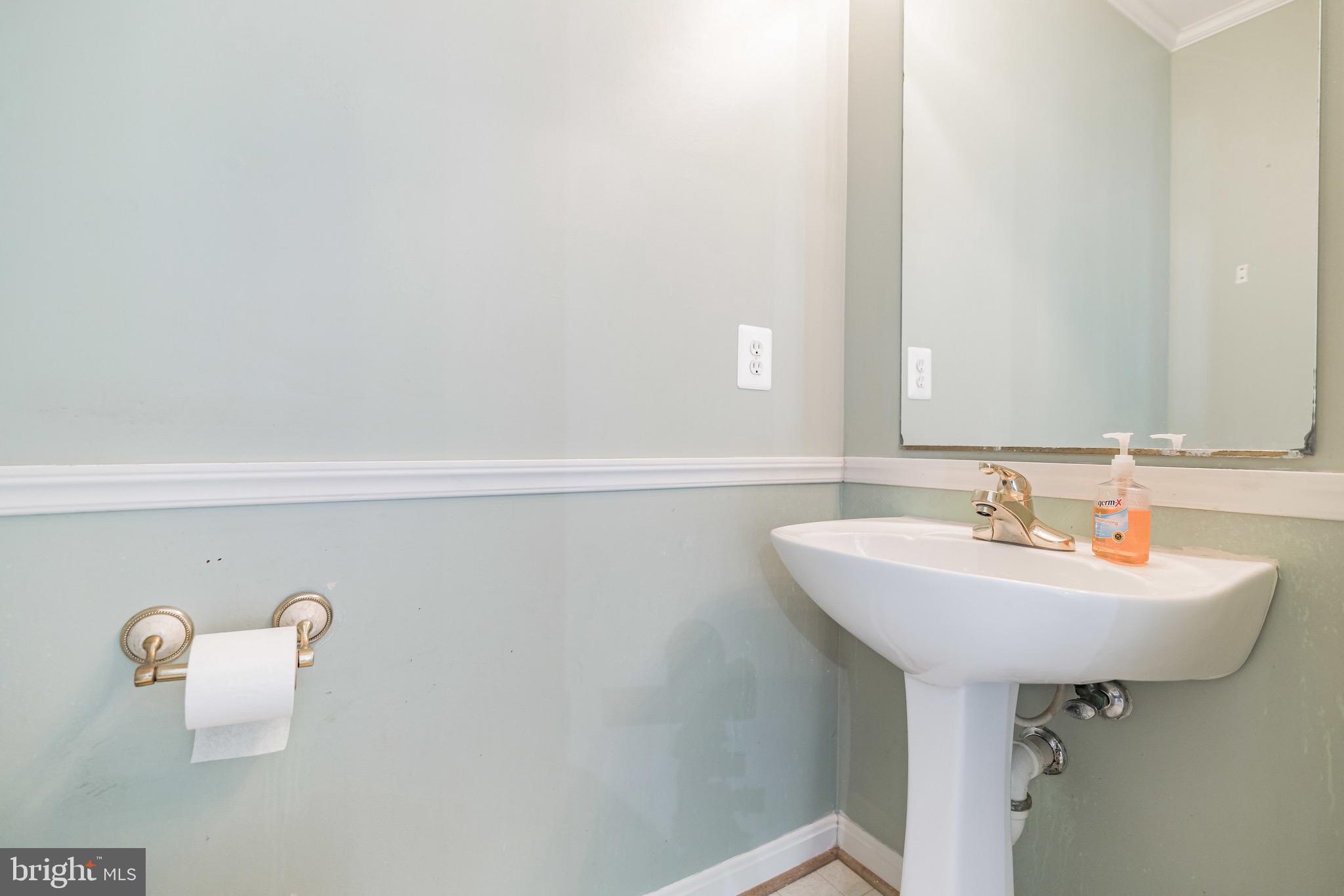 RIDGEFIELD VILLAGE - Residential