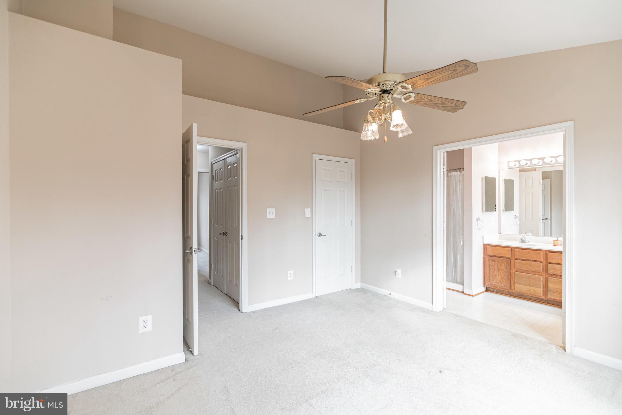 RIDGEFIELD VILLAGE - Residential