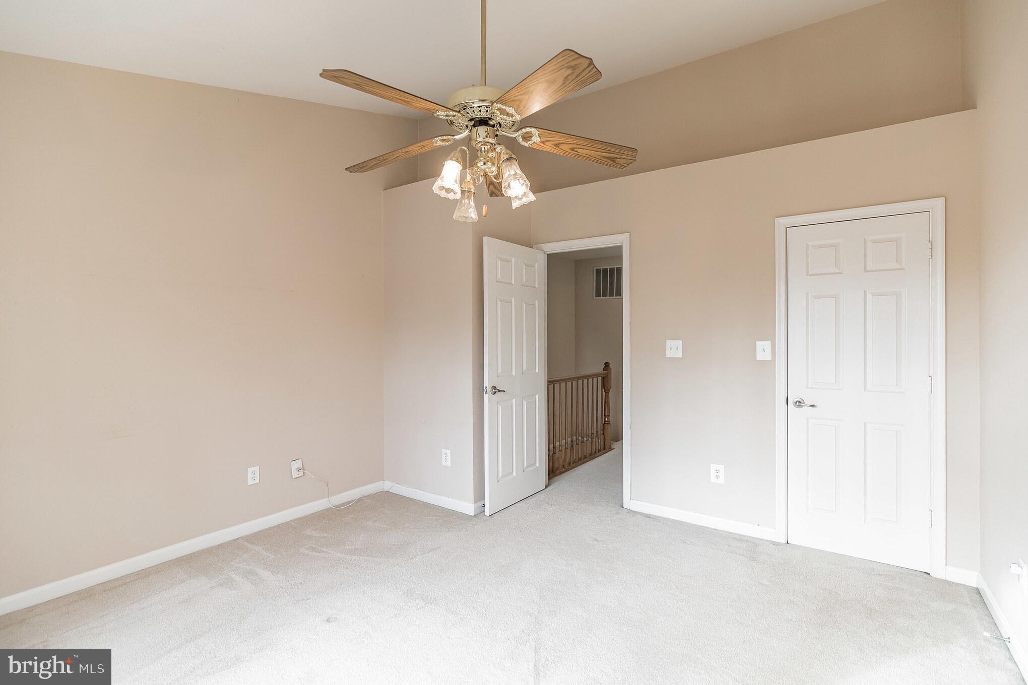 RIDGEFIELD VILLAGE - Residential