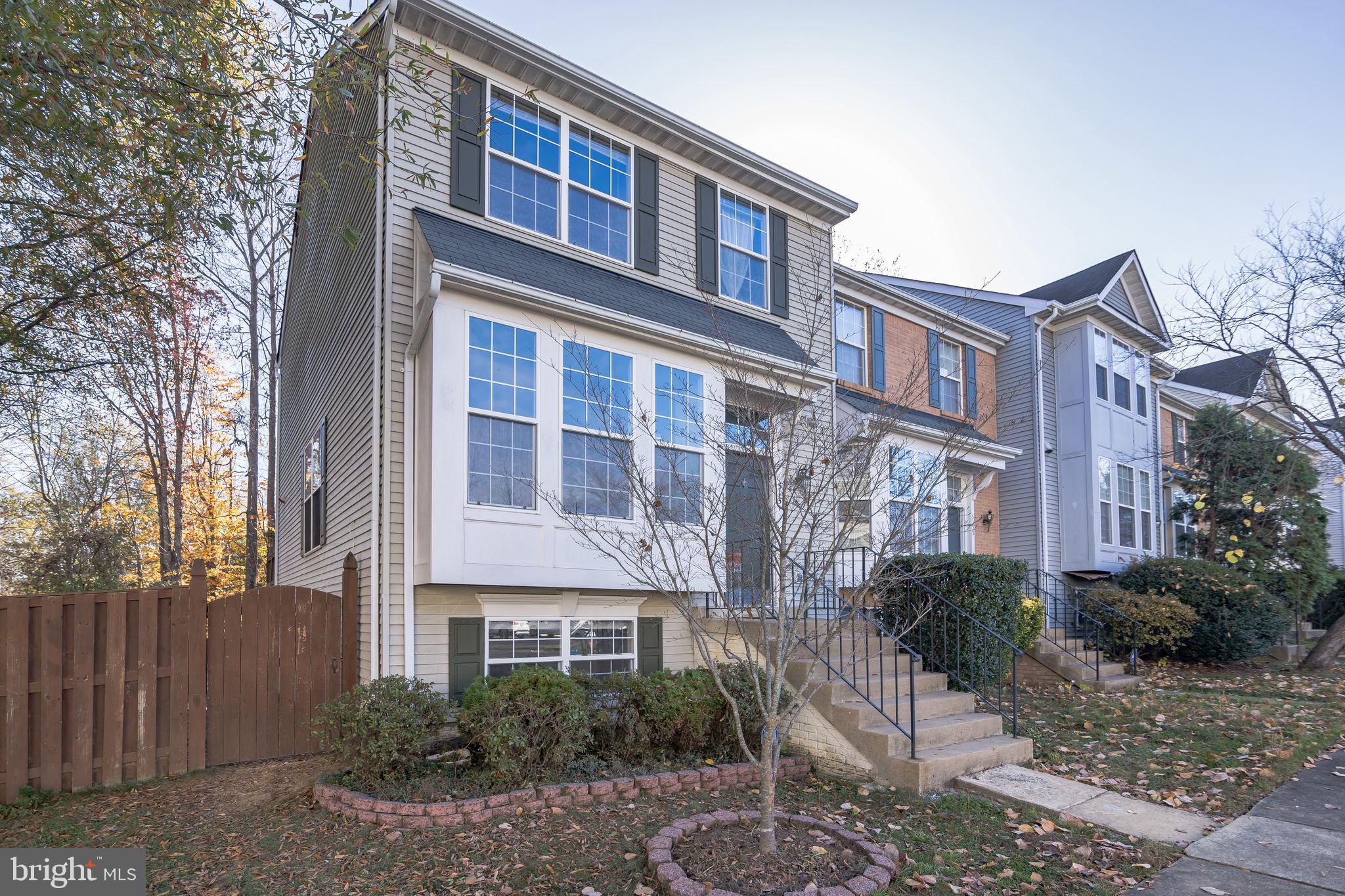 RIDGEFIELD VILLAGE - Residential