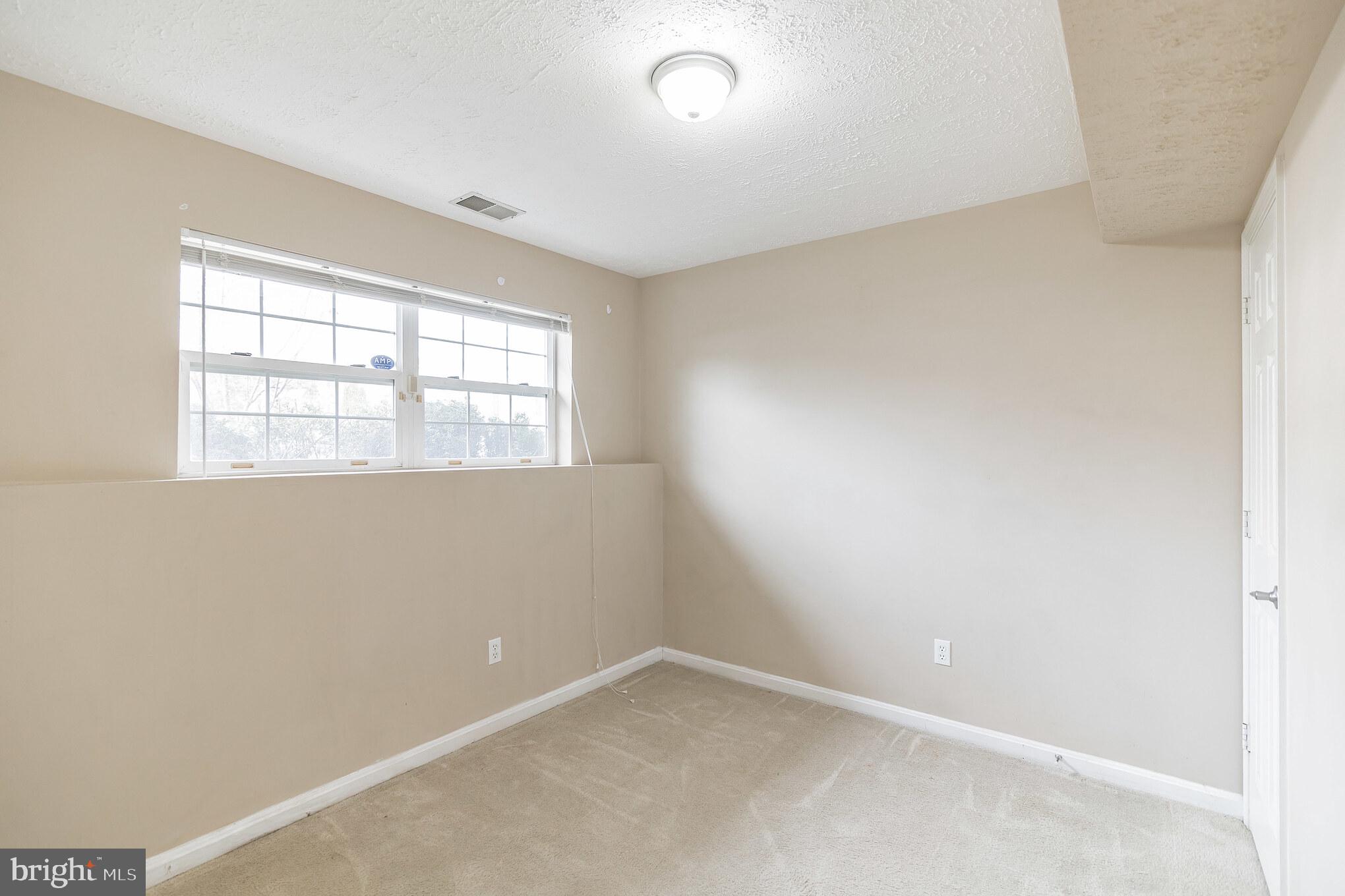 RIDGEFIELD VILLAGE - Residential