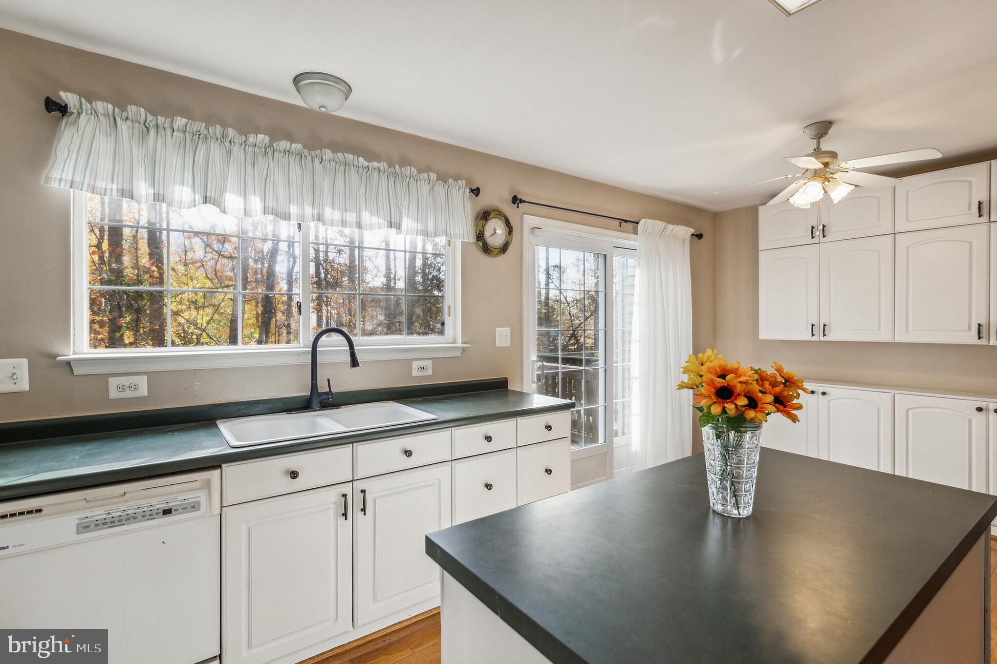 RIDGEFIELD VILLAGE - Residential