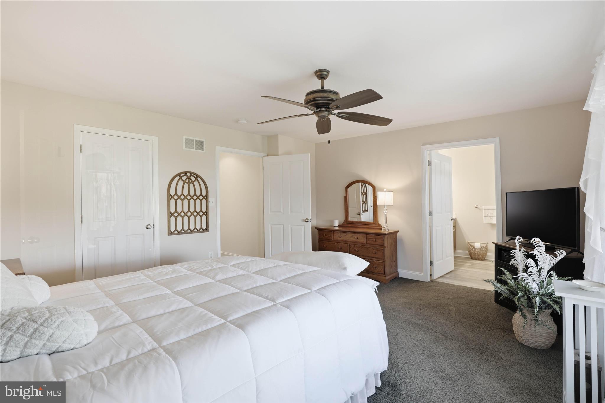 FAIRVILLE HEIGHTS - Residential