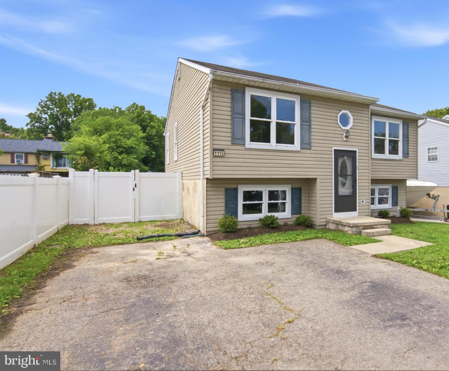 1115 HOTEL DRIVE