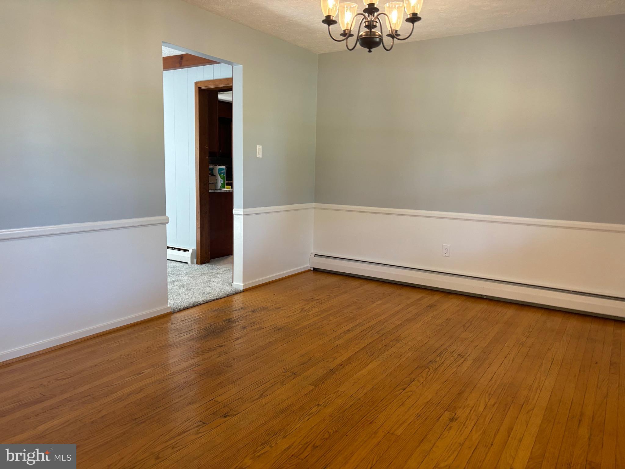 COUNTRY CLUB ESTATES - Residential Lease