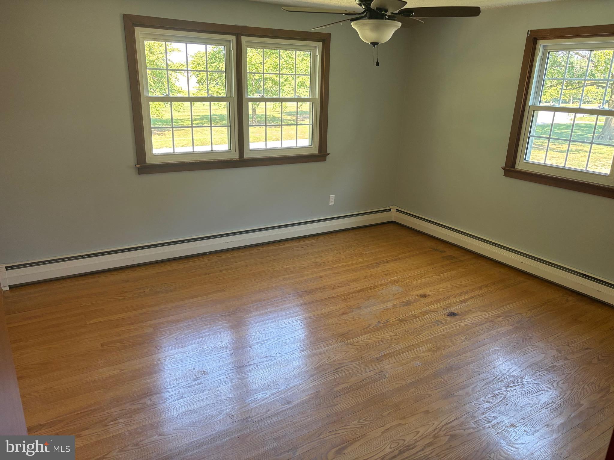 COUNTRY CLUB ESTATES - Residential Lease