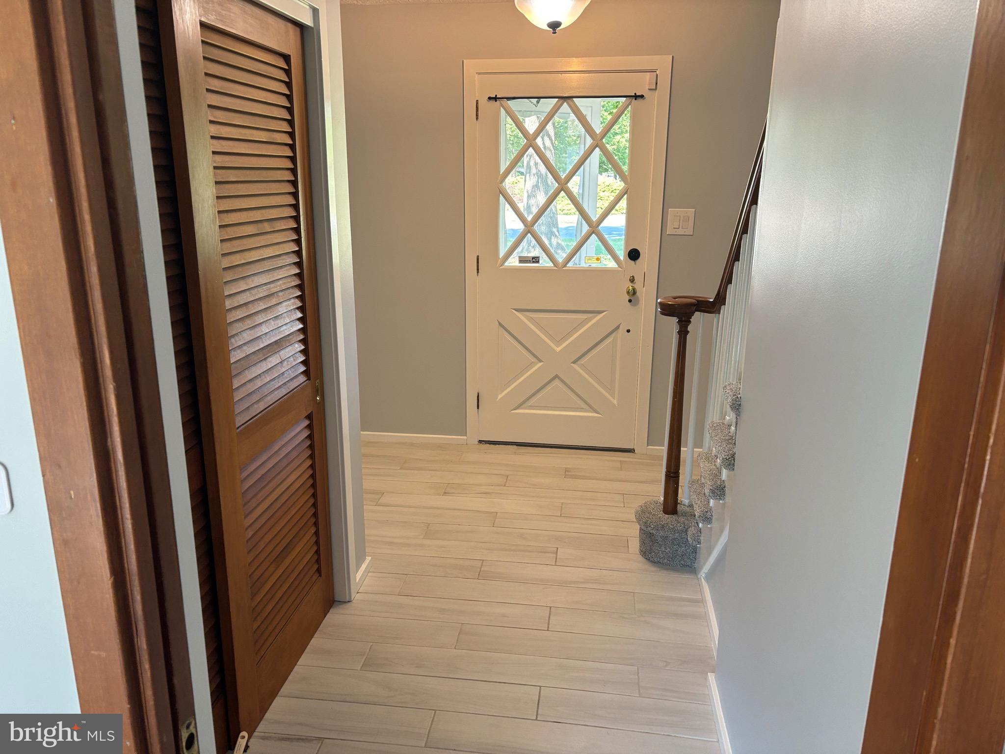 COUNTRY CLUB ESTATES - Residential Lease