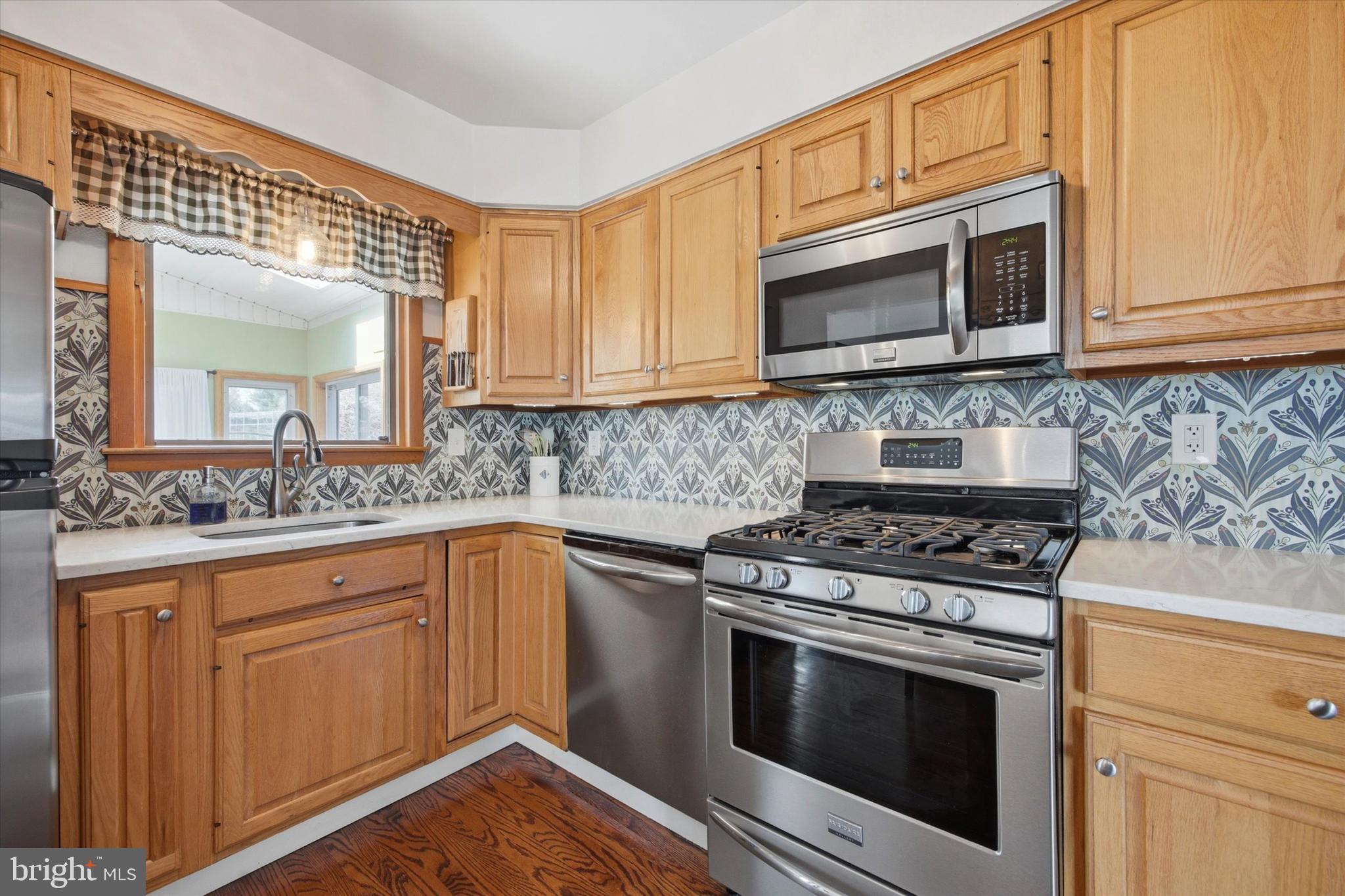 LAWRENCE PARK - Residential