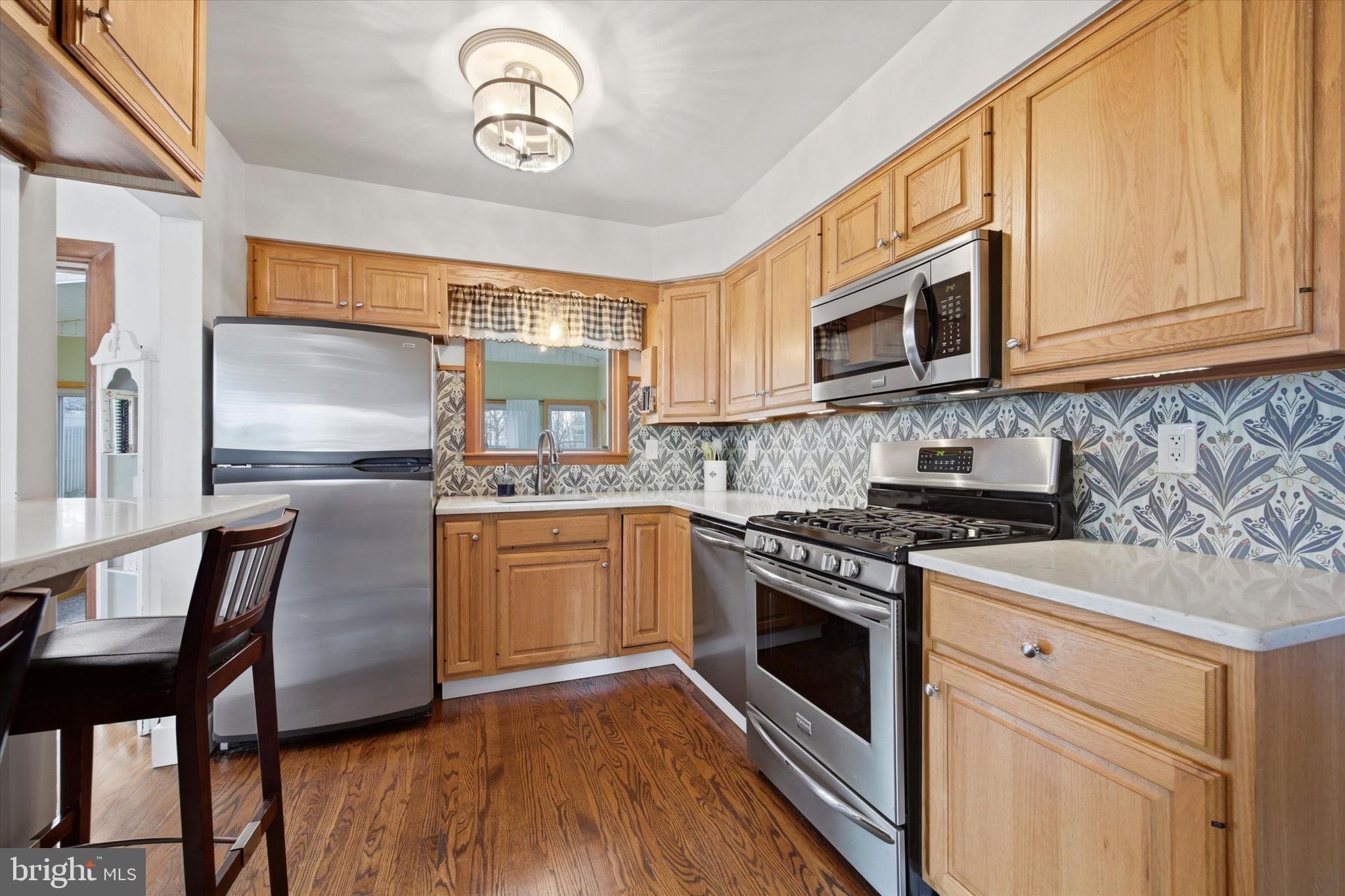 LAWRENCE PARK - Residential