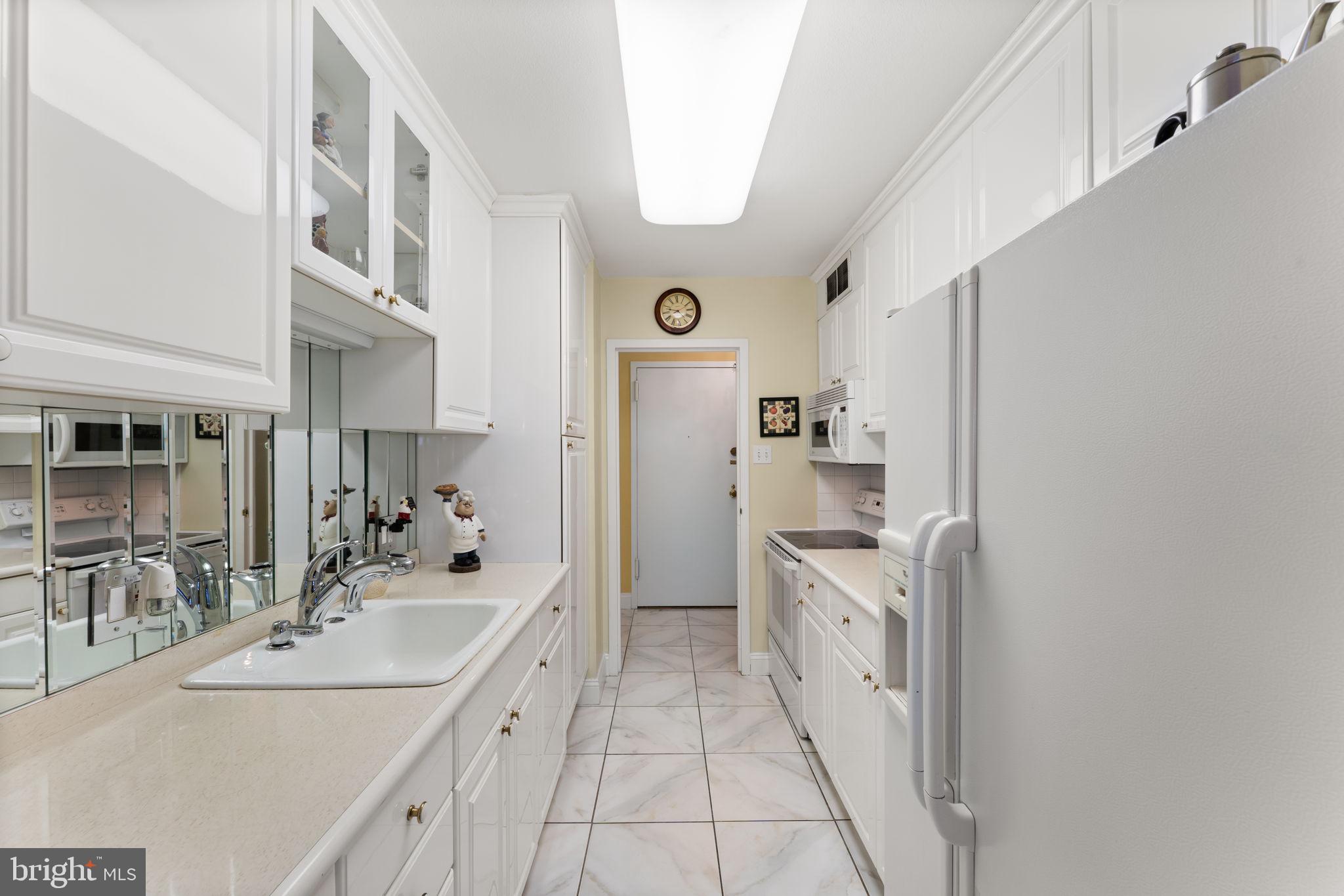 1901 JOHN F KENNEDY BOULEVARD 2409-10