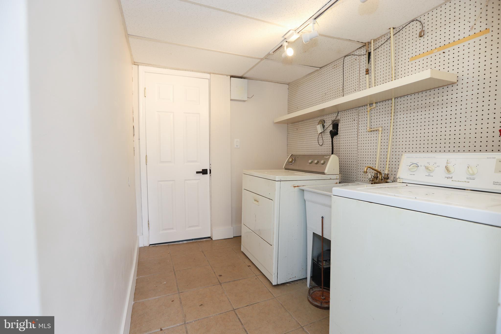 PHILADELPHIA (NORTHEAST) - Residential