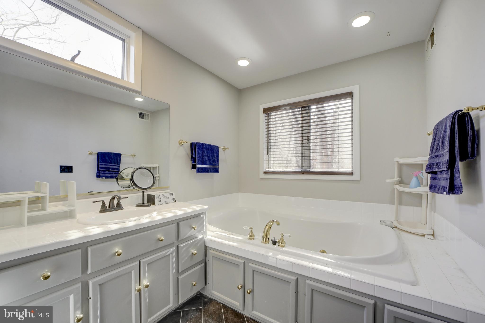 PINEY CREEK ESTATES - Residential Lease