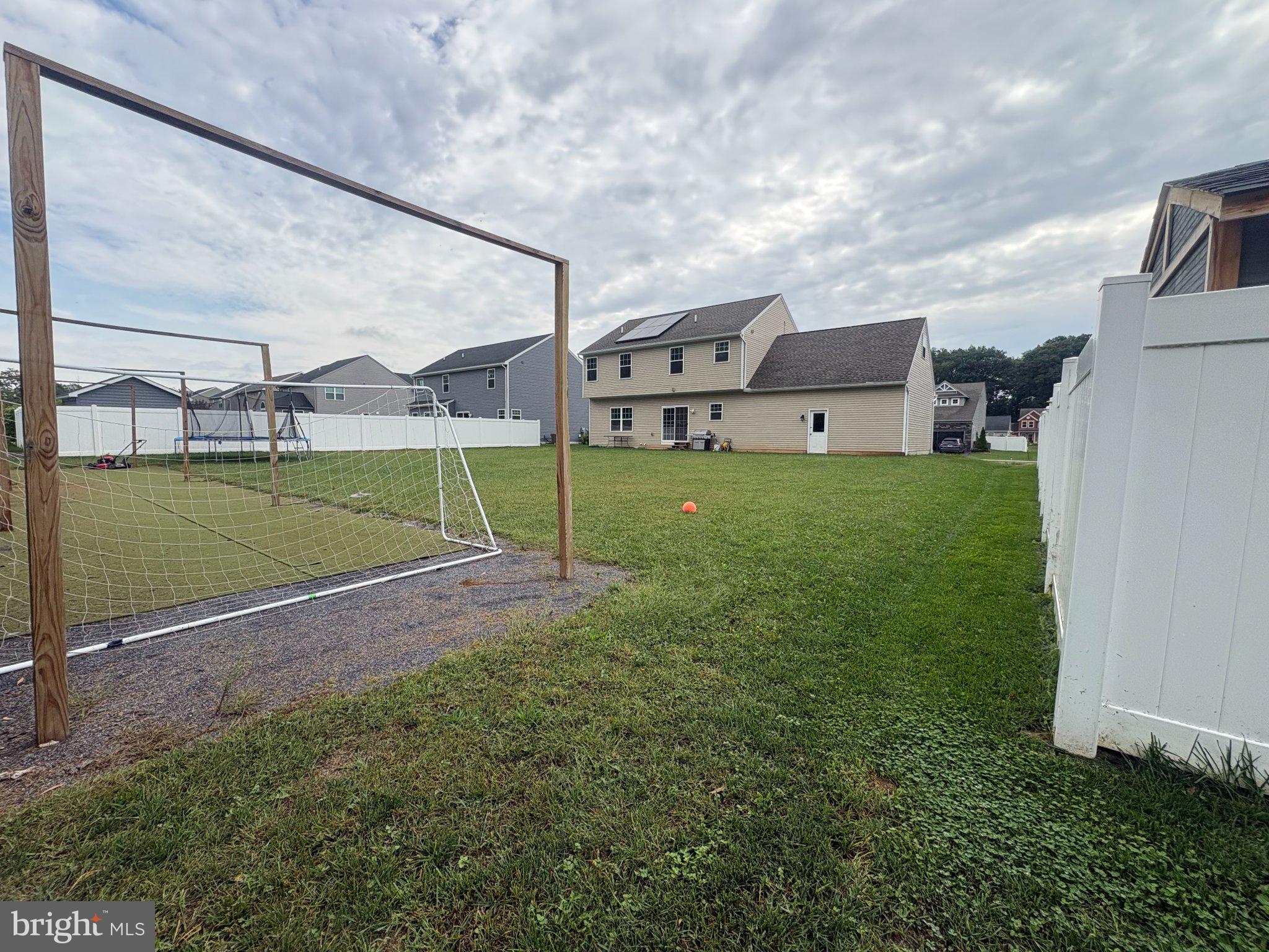 304 LEXINGTON LANE