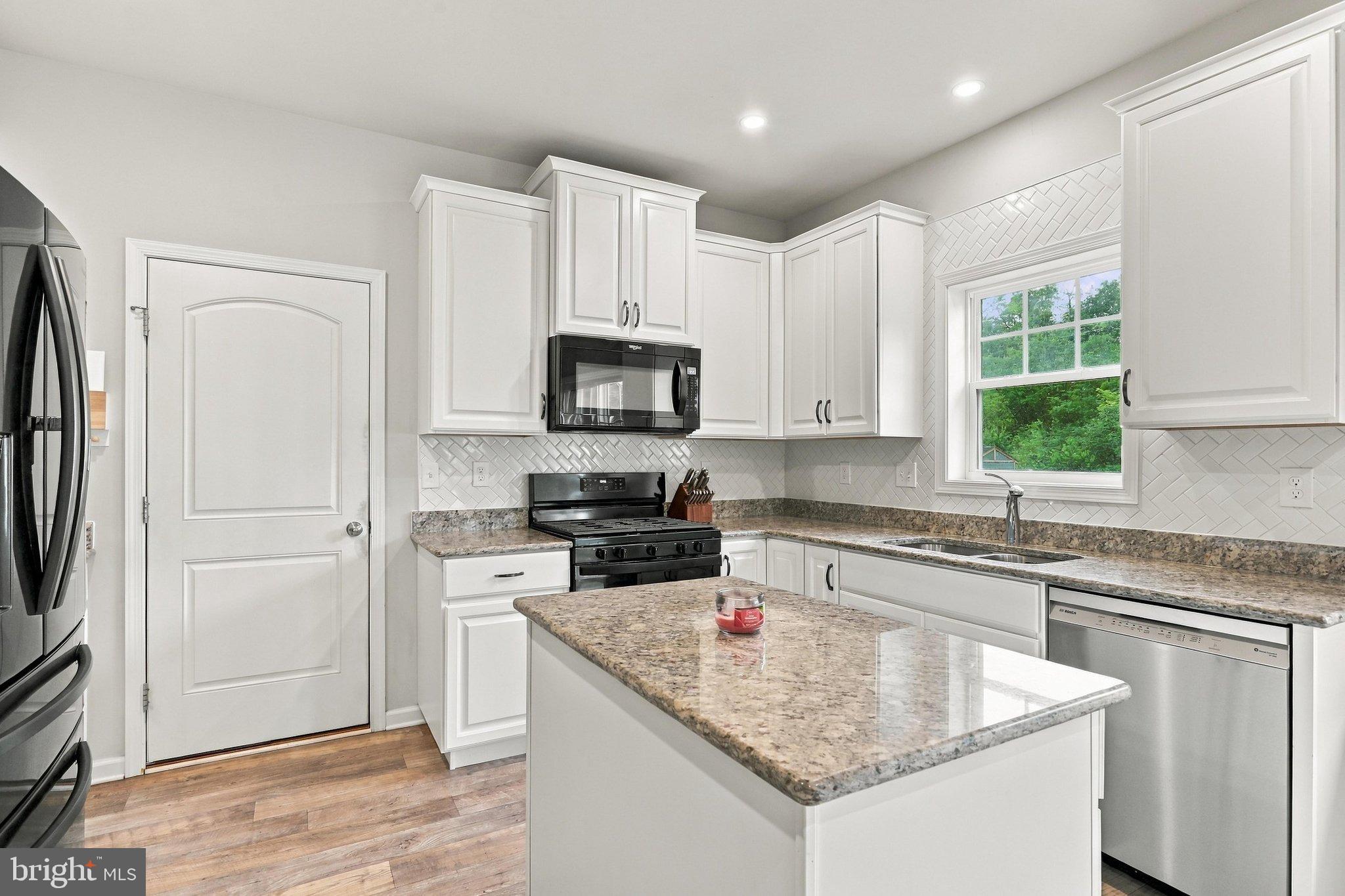 304 LEXINGTON LANE