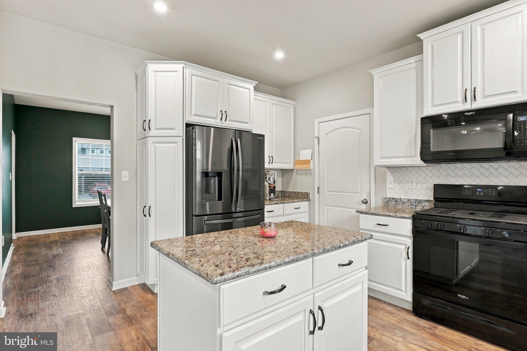 304 LEXINGTON LANE