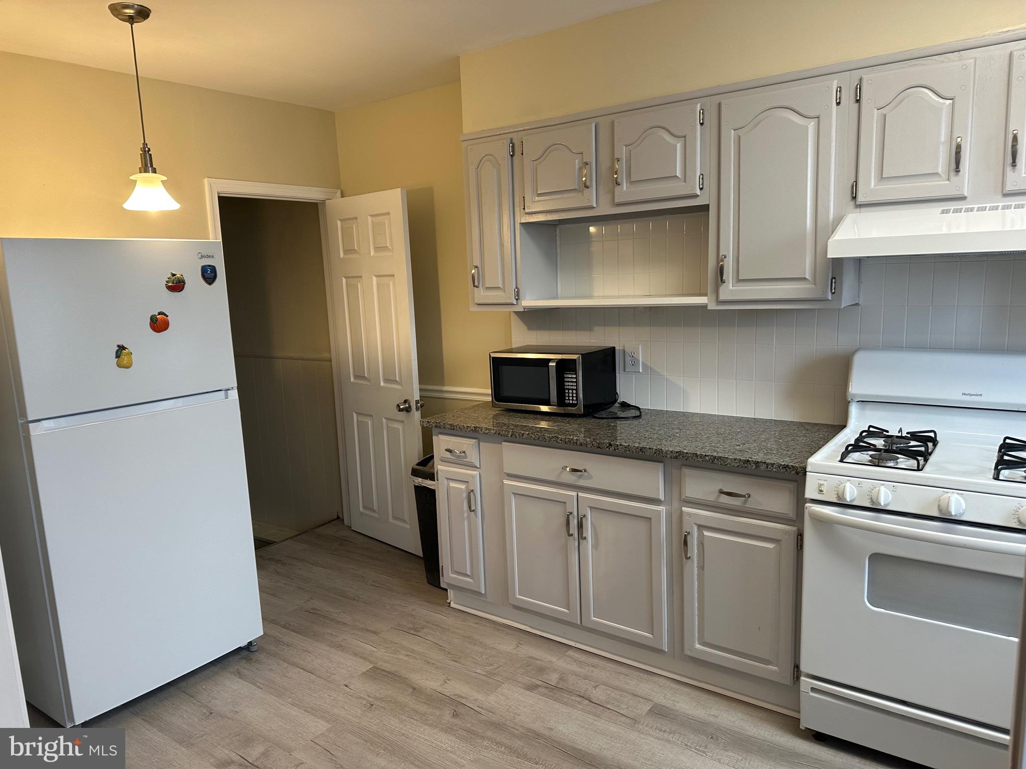 DREXEL GARDENS - Residential Lease