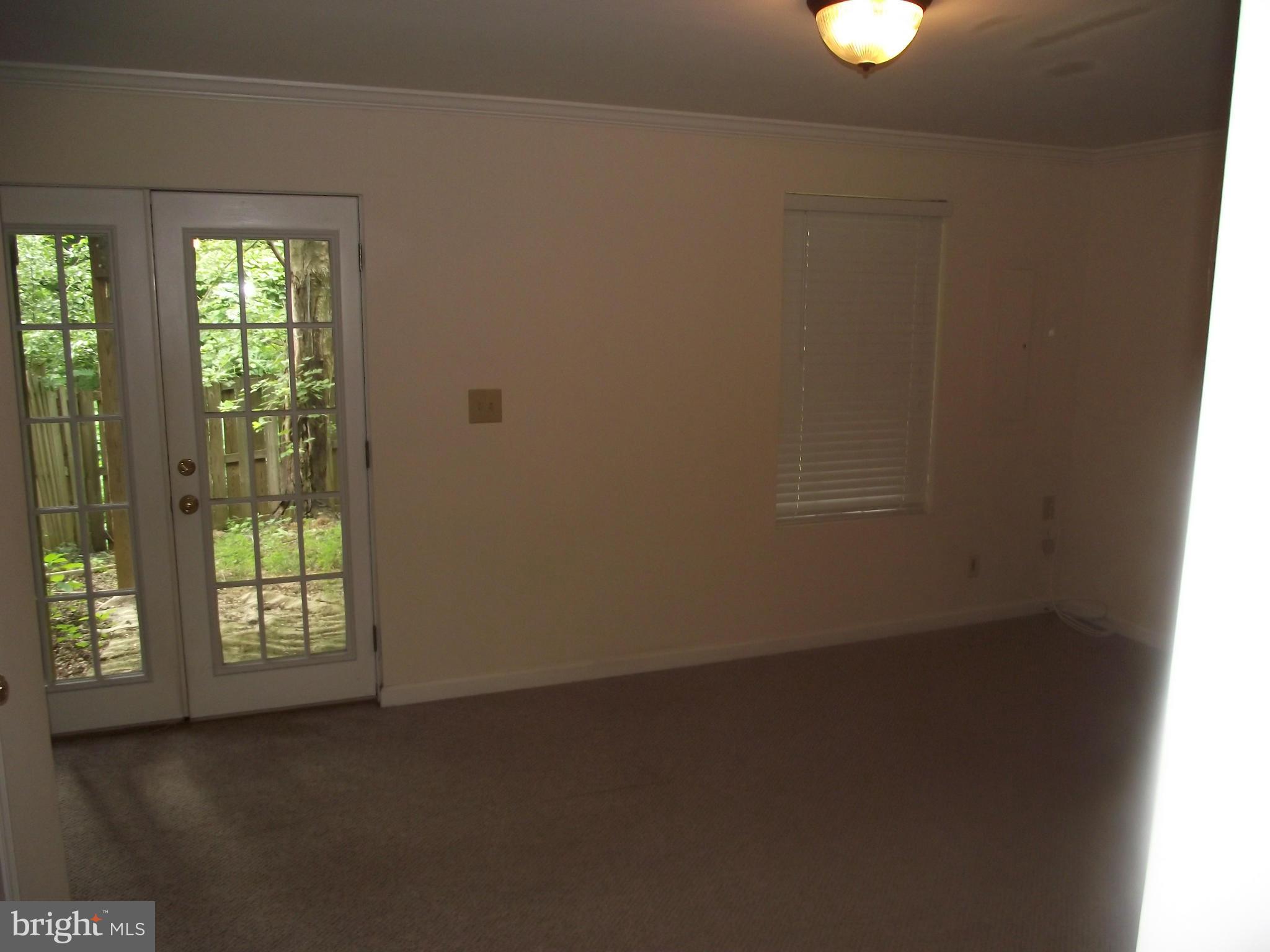 HAMPTON OAKS - Residential Lease