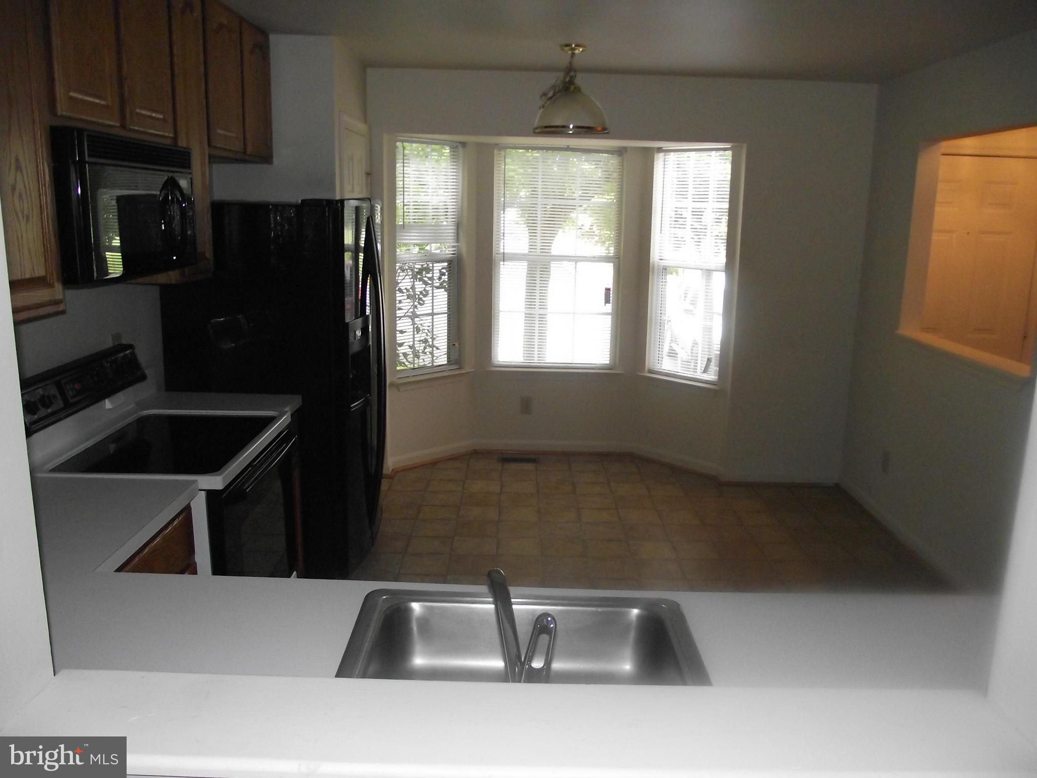 HAMPTON OAKS - Residential Lease