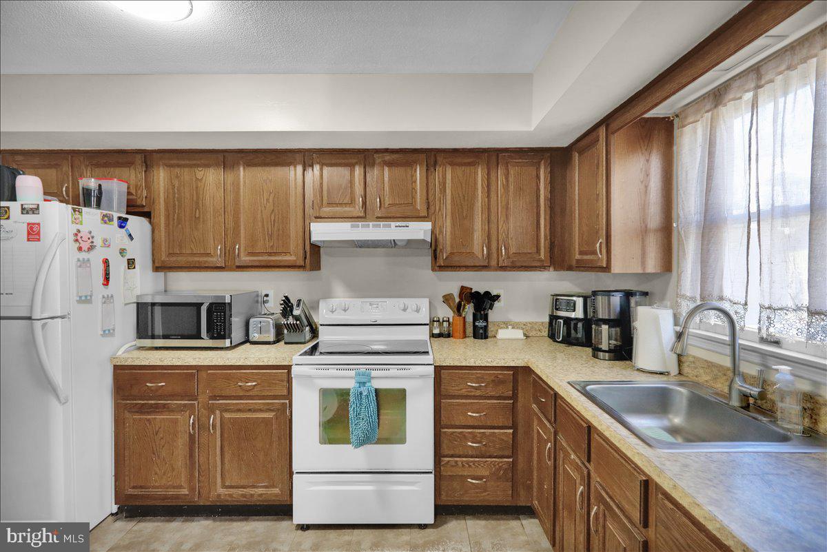 MOHNTON LAWN - Residential