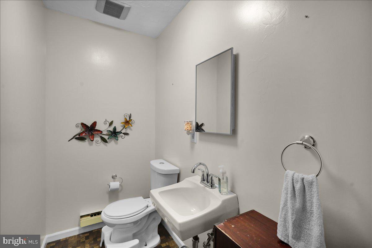 MOHNTON LAWN - Residential