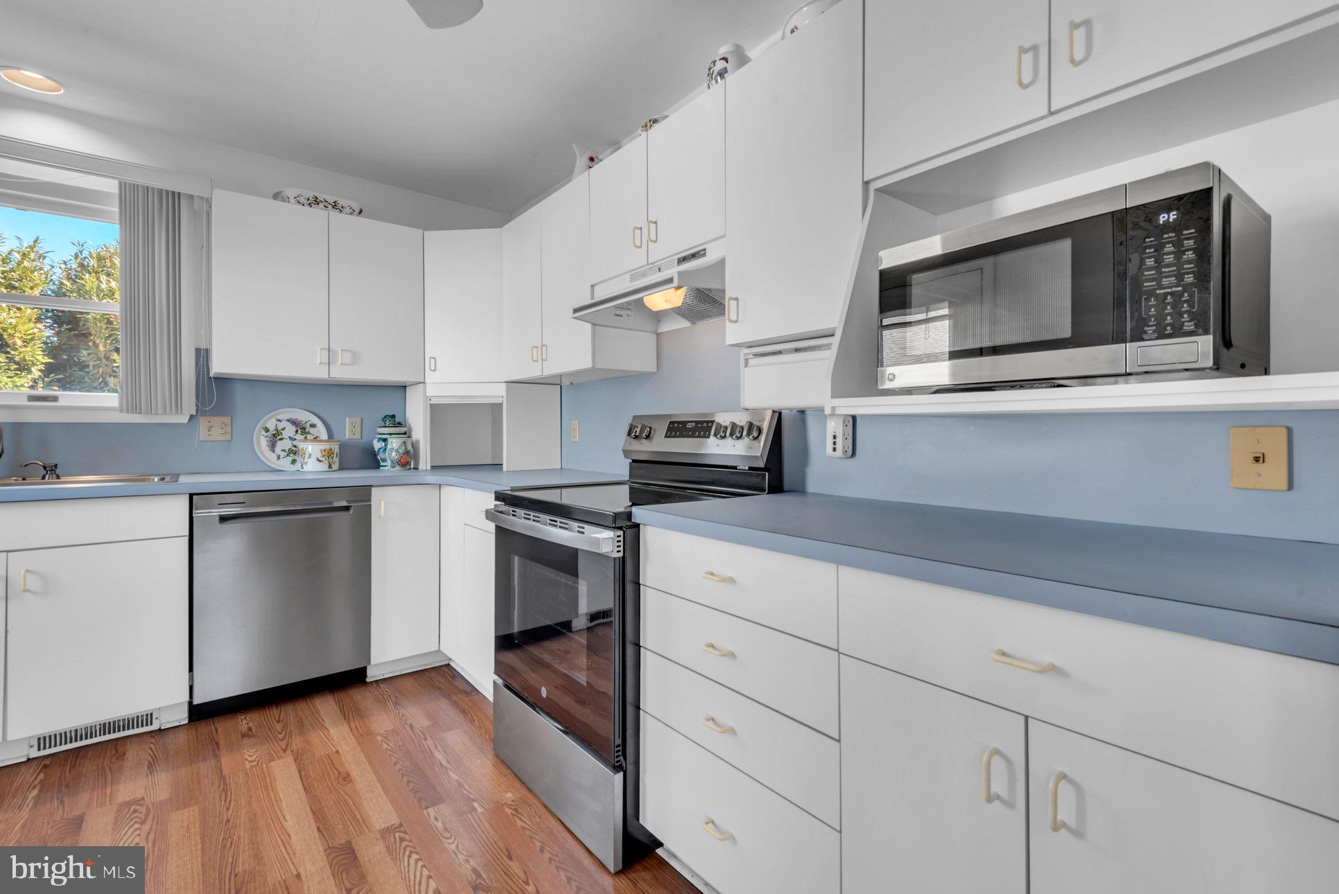 HOLLYWOOD BEACH - Residential