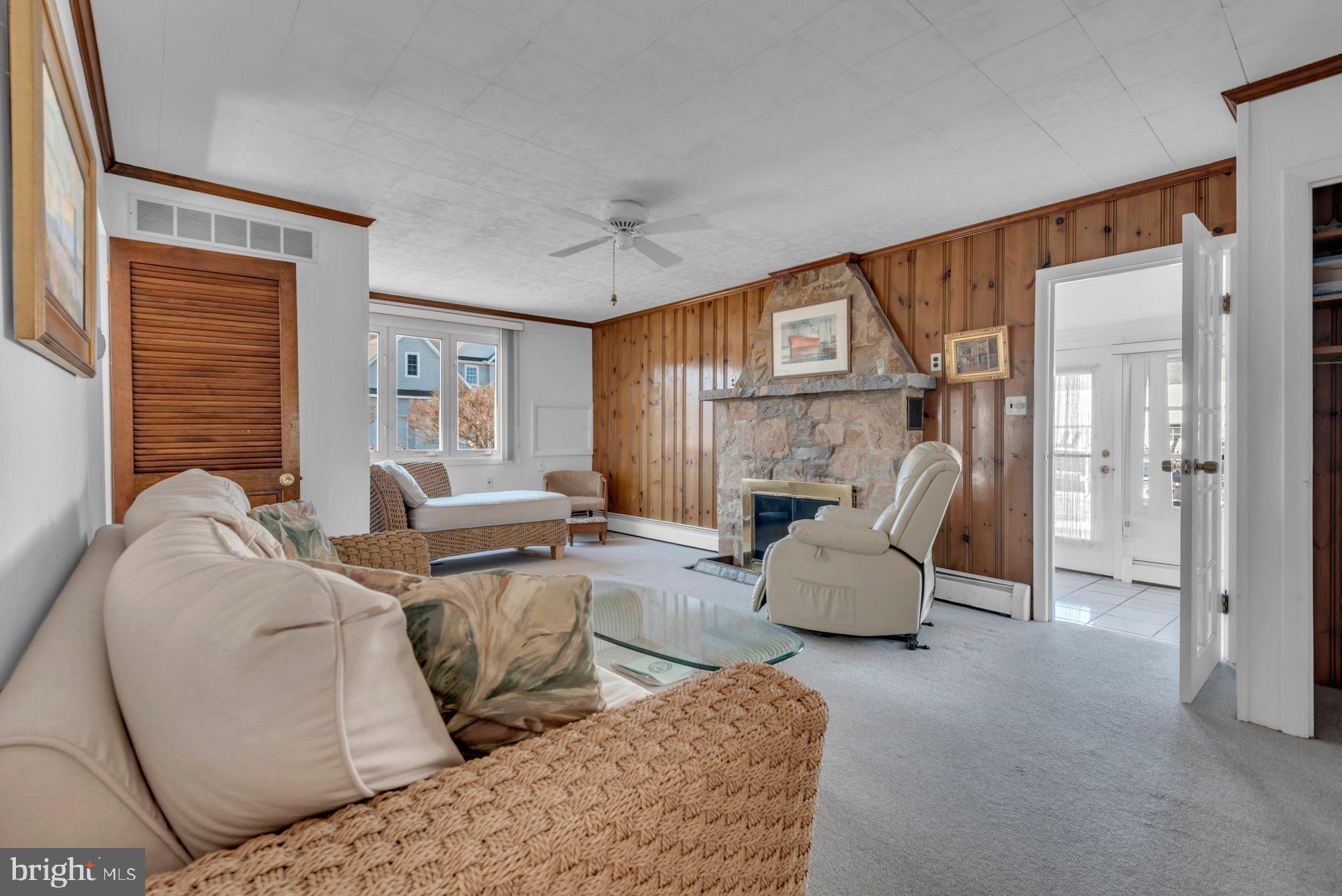 HOLLYWOOD BEACH - Residential